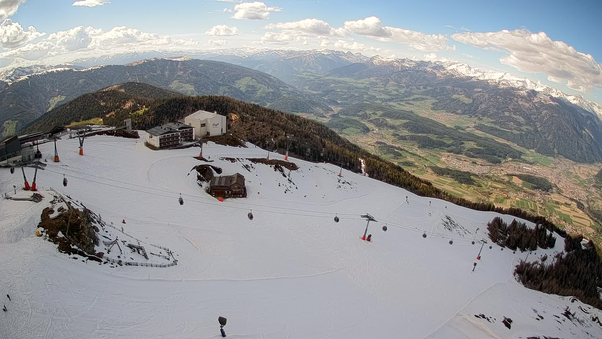 Stazione sciistica di Plan de Corones | vista su Brunico