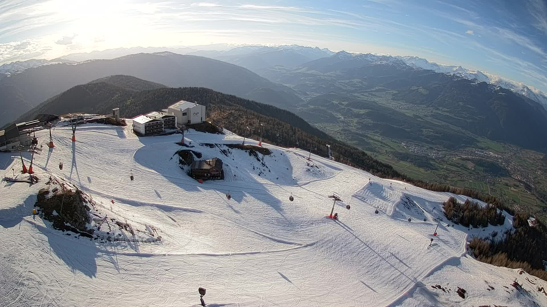 Skigebiet Kronplatz Gipfel | Blick auf Bruneck
