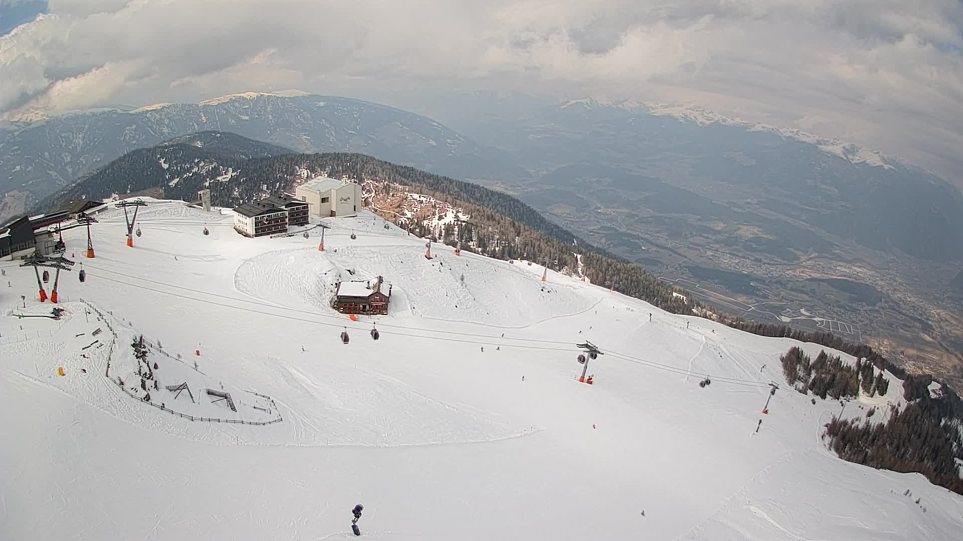Skigebiet Kronplatz Gipfel | Blick auf Bruneck