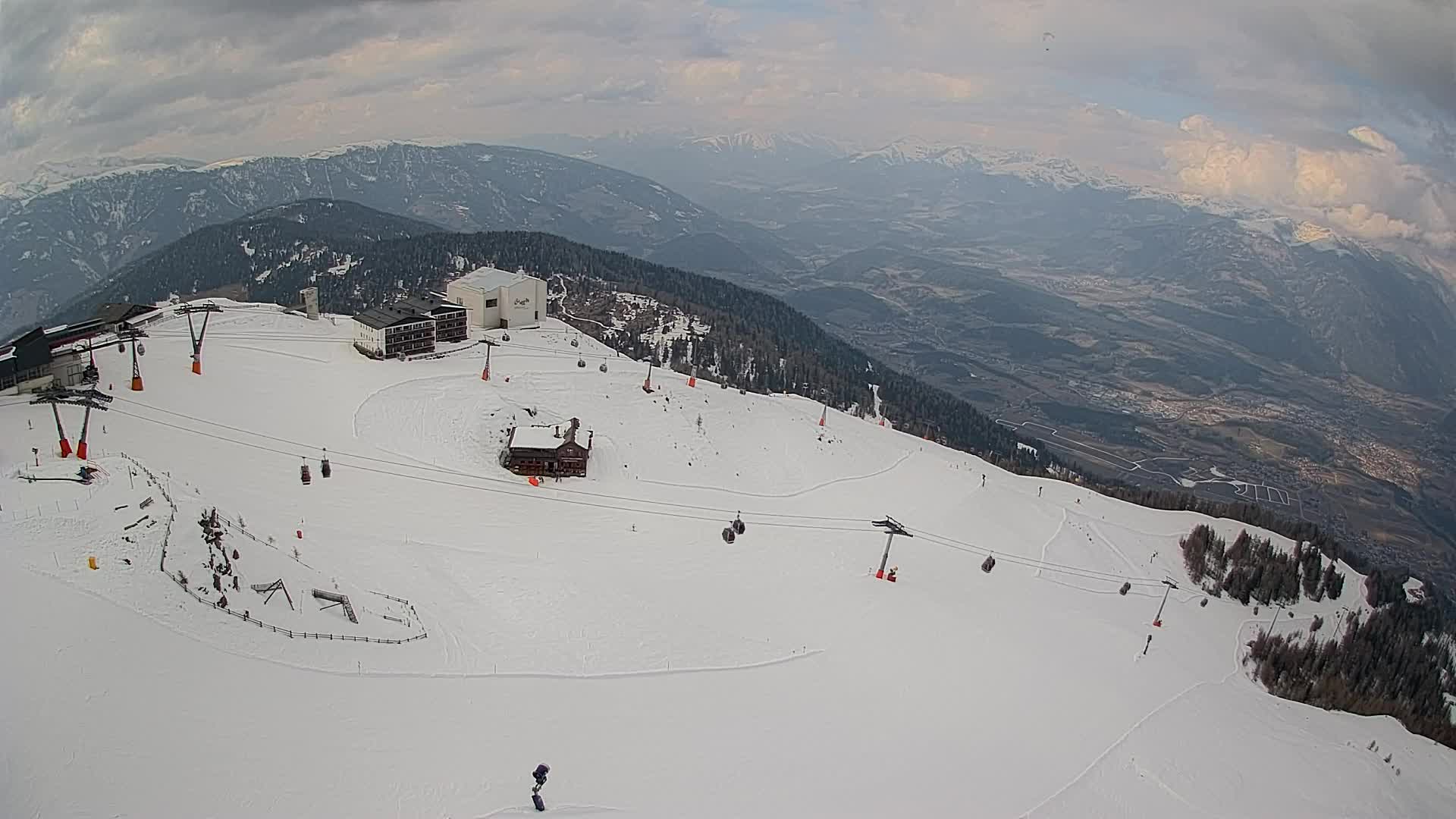 Skigebiet Kronplatz Gipfel | Blick auf Bruneck