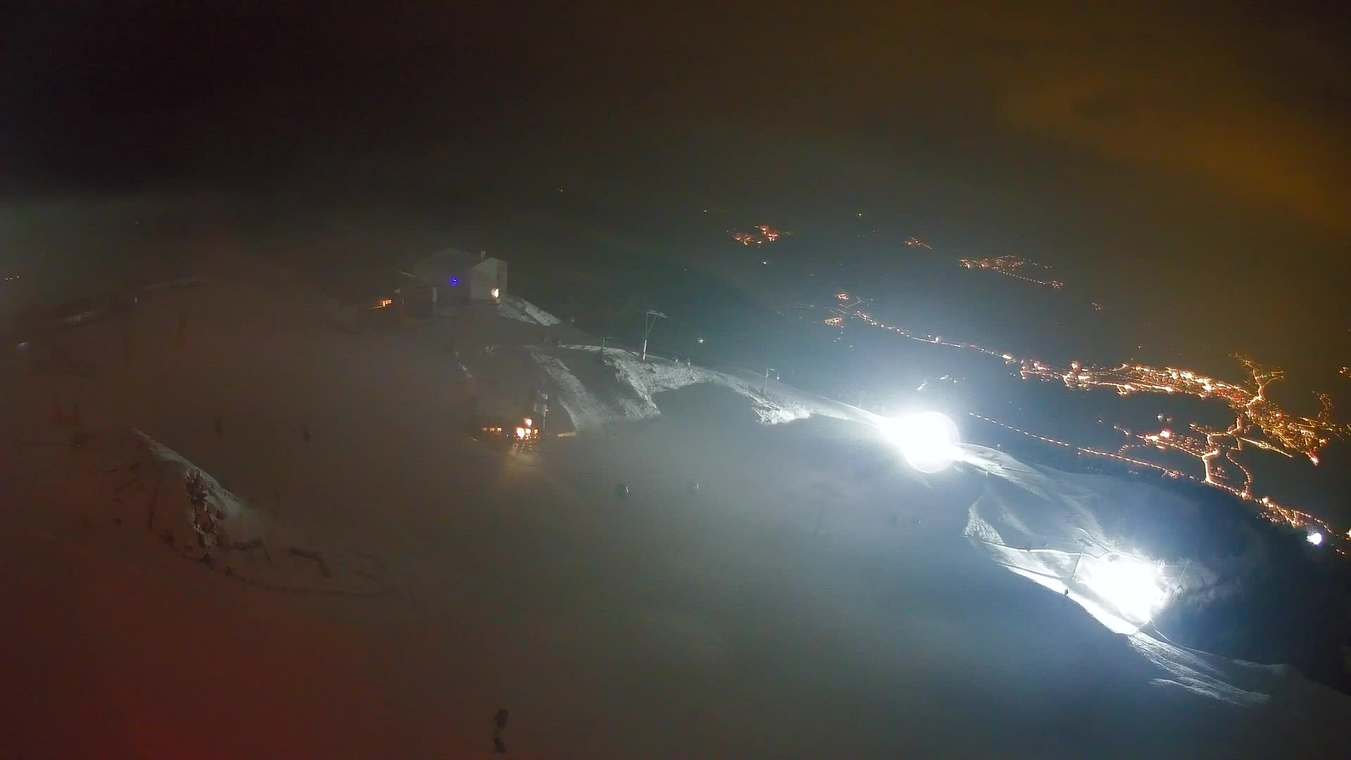 Cima estación de esquí Kronplatz | vista hacia Brunico