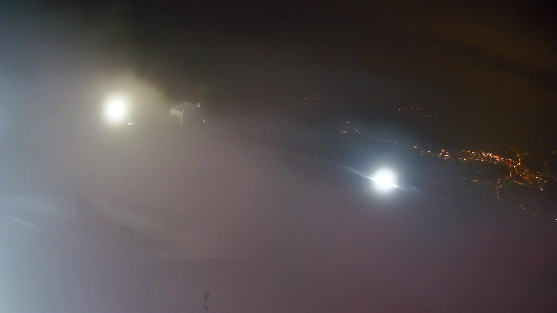 Cima estación de esquí Kronplatz | vista hacia Brunico