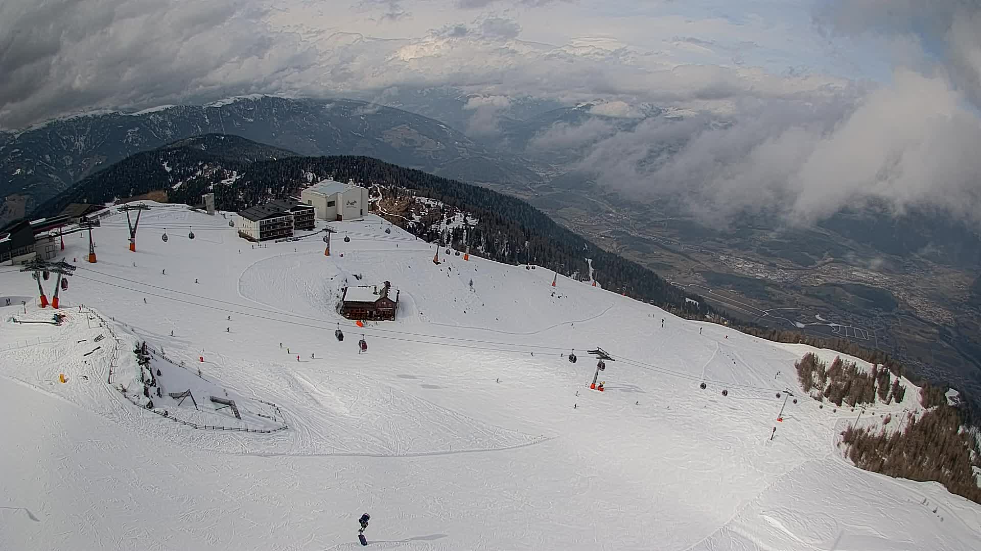 Station de ski Kronplatz sommet | vue sur Brunico