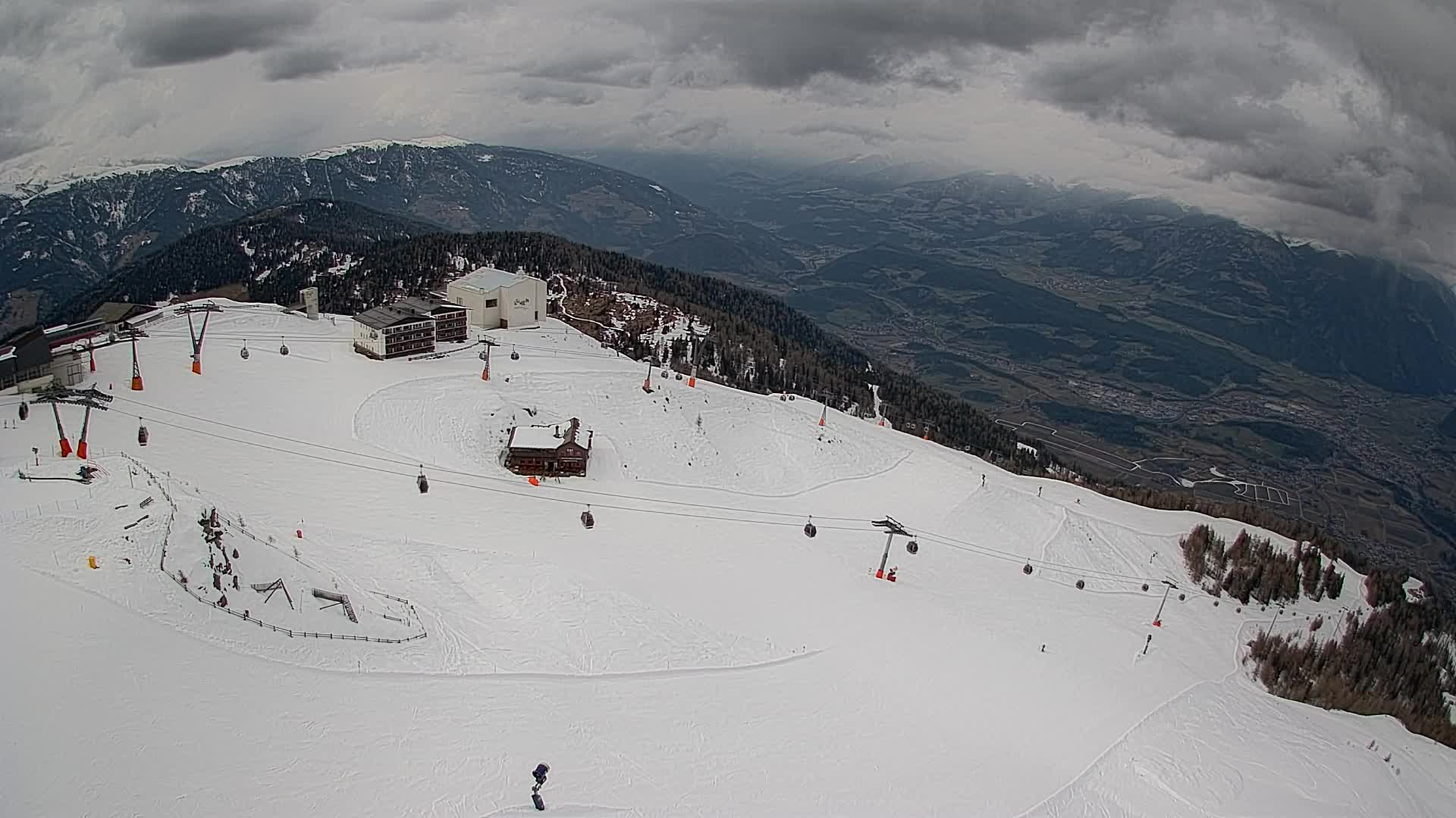 Smučišče Kronplatz – vrh | pogled na Bruneck