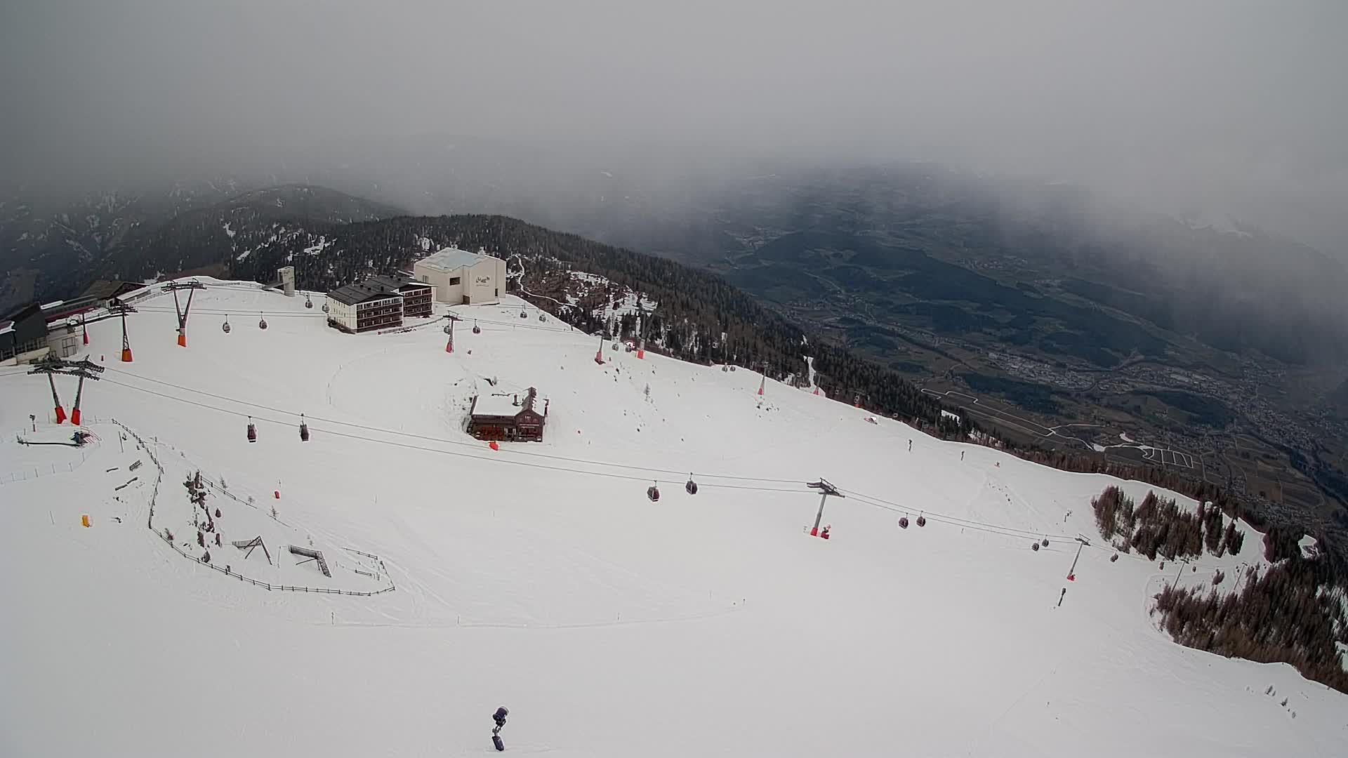 Station de ski Kronplatz sommet | vue sur Brunico