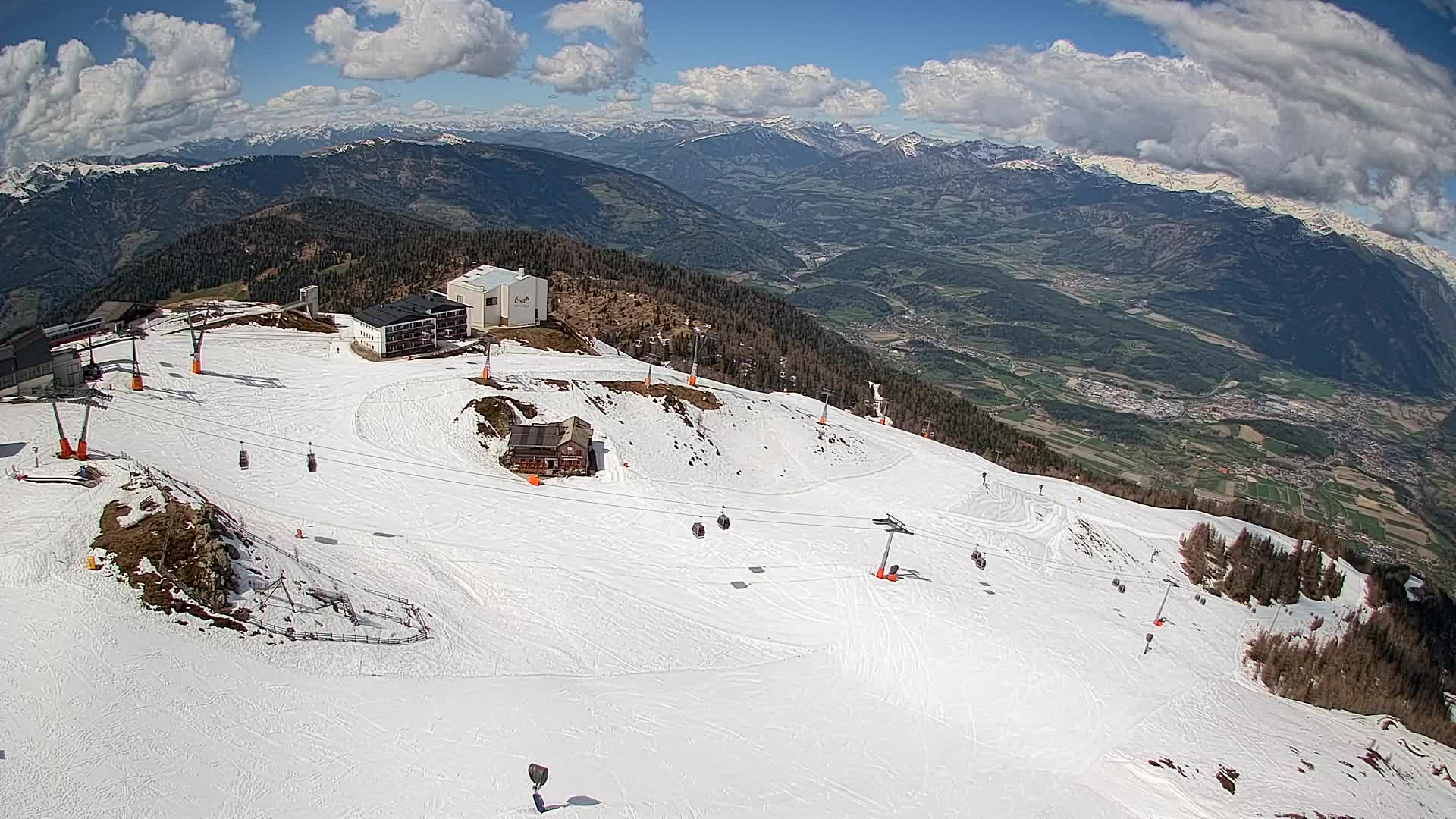 Stazione sciistica di Plan de Corones | vista su Brunico
