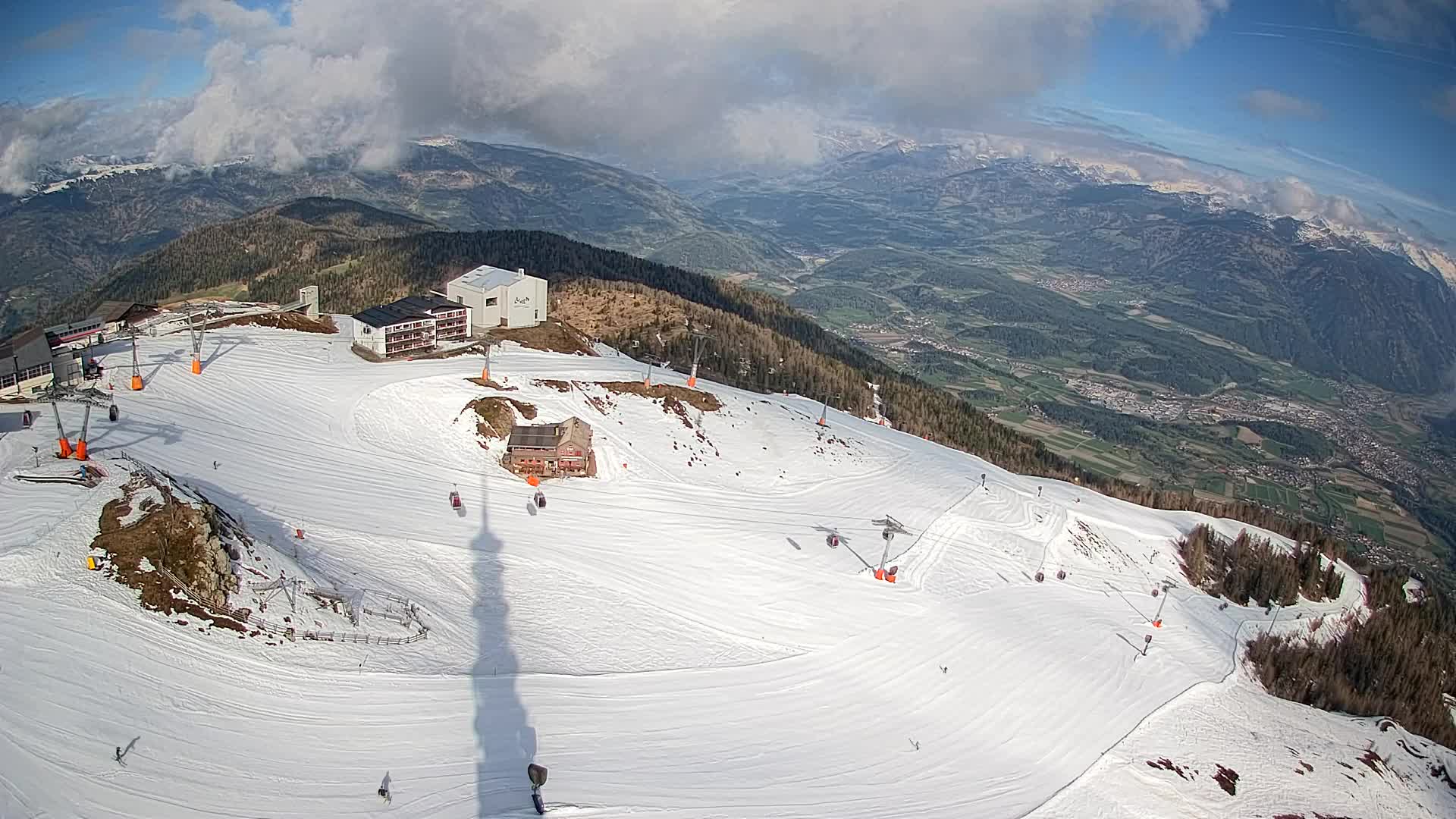 Skigebiet Kronplatz Gipfel | Blick auf Bruneck
