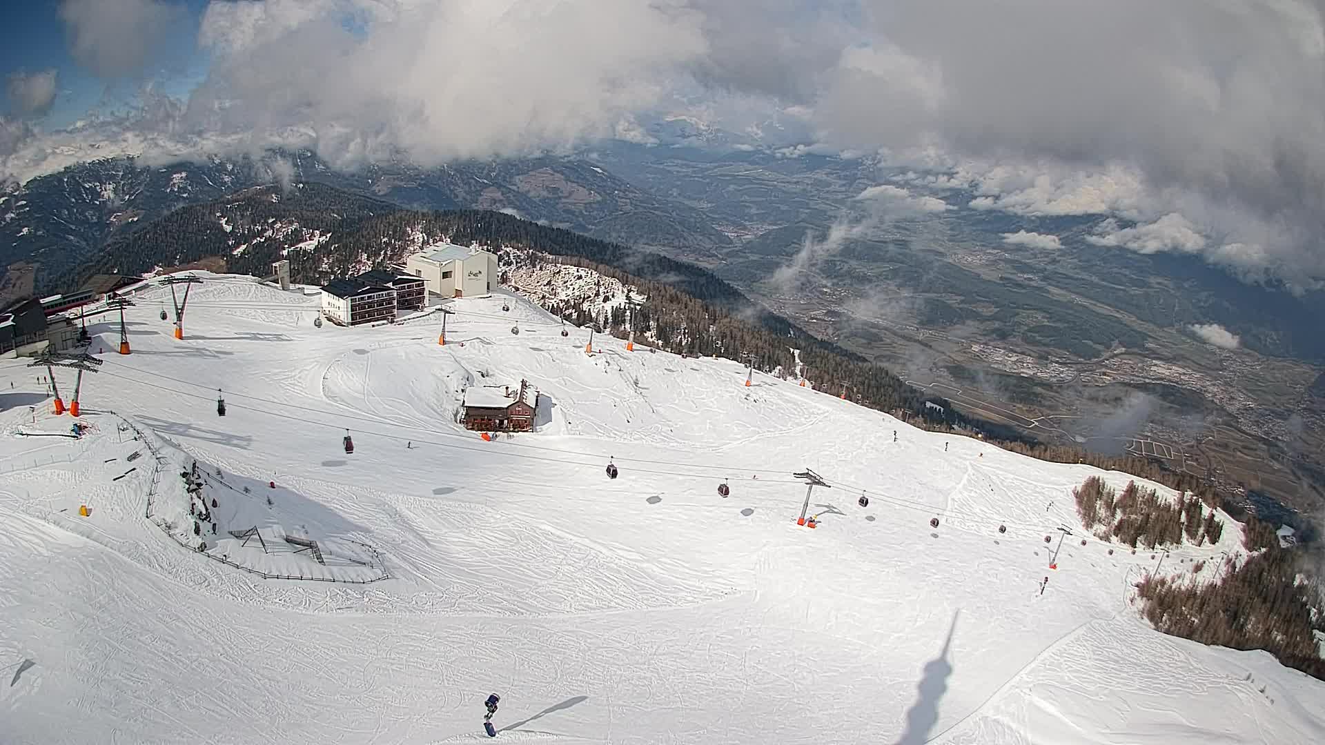 Skigebiet Kronplatz Gipfel | Blick auf Bruneck