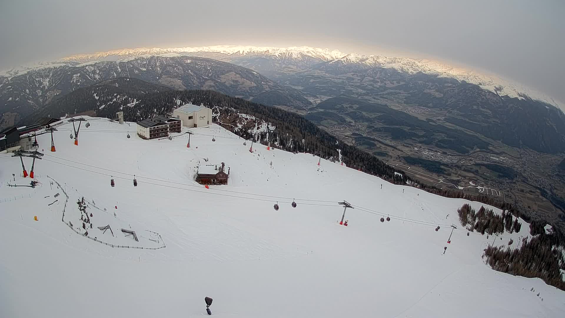 Station de ski Kronplatz sommet | vue sur Brunico