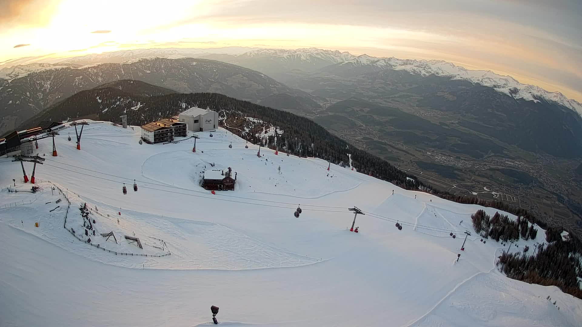 Station de ski Kronplatz sommet | vue sur Brunico