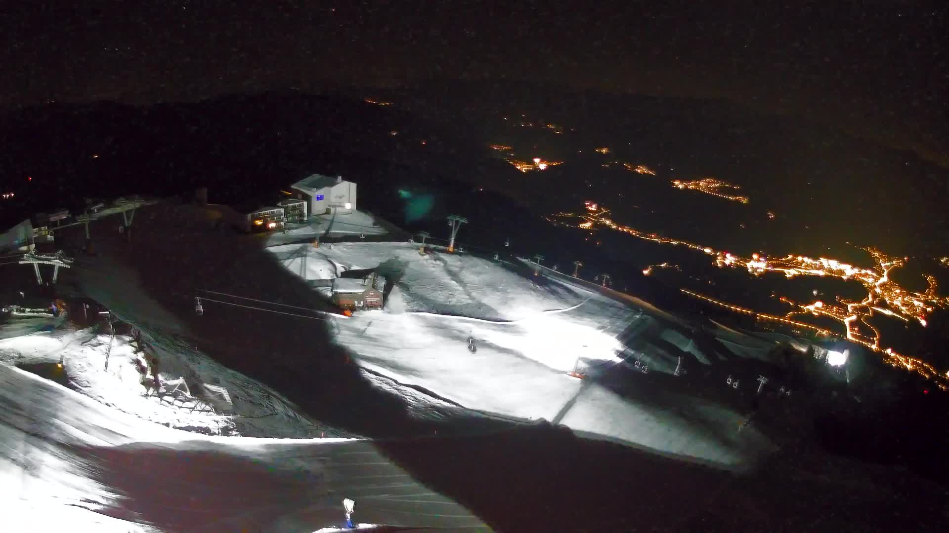 Cima estación de esquí Kronplatz | vista hacia Brunico