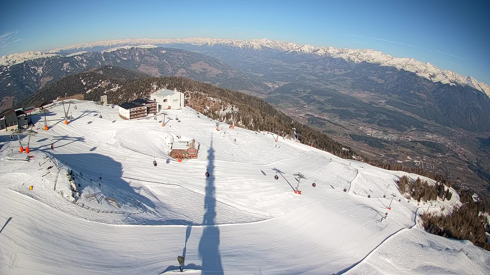 Stazione sciistica di Plan de Corones | vista su Brunico