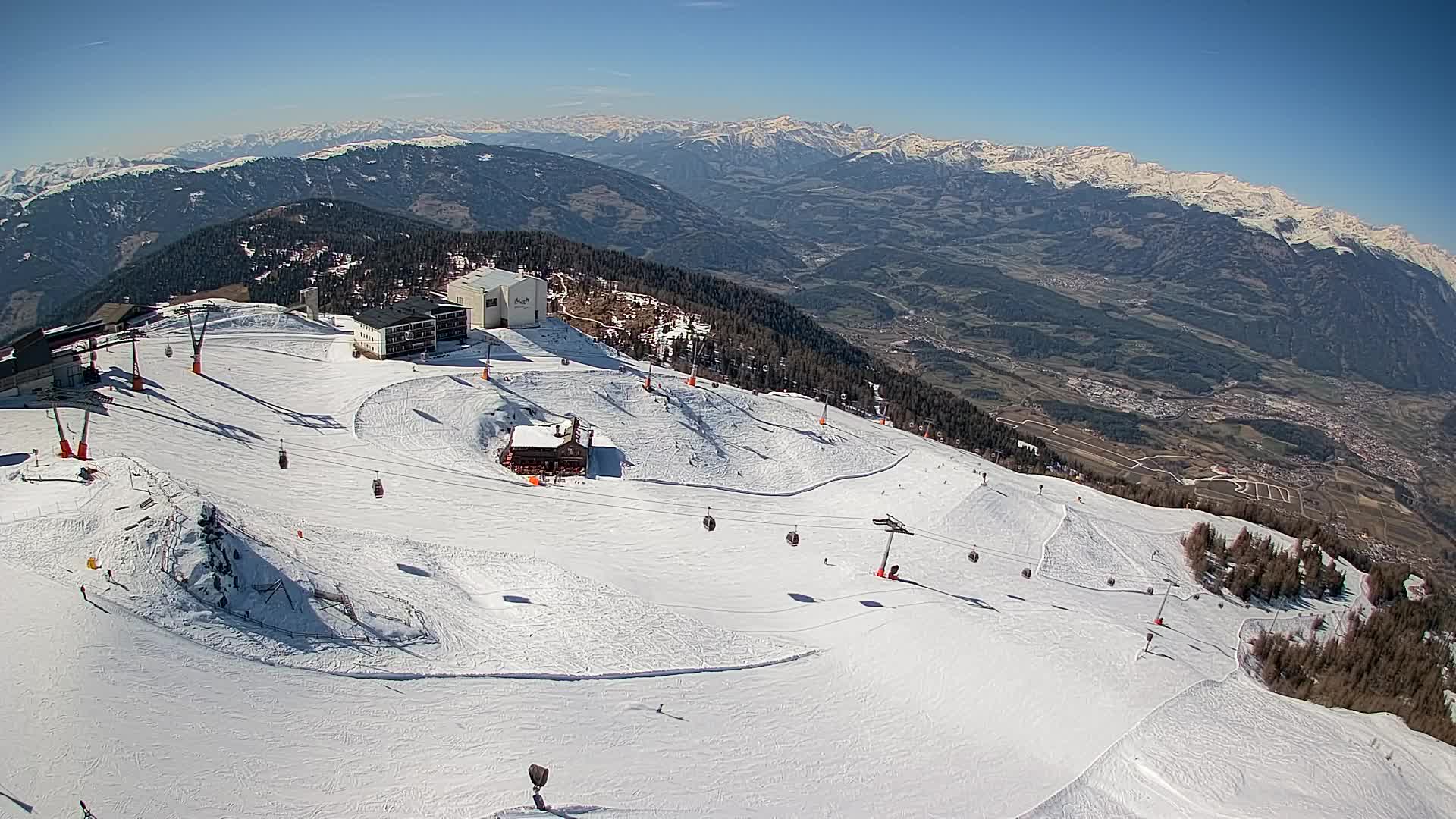 Skigebiet Kronplatz Gipfel | Blick auf Bruneck