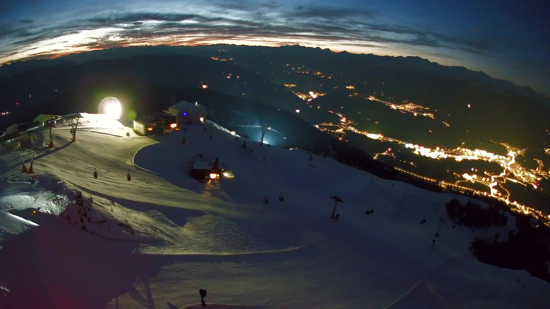 Skigebiet Kronplatz Gipfel | Blick auf Bruneck
