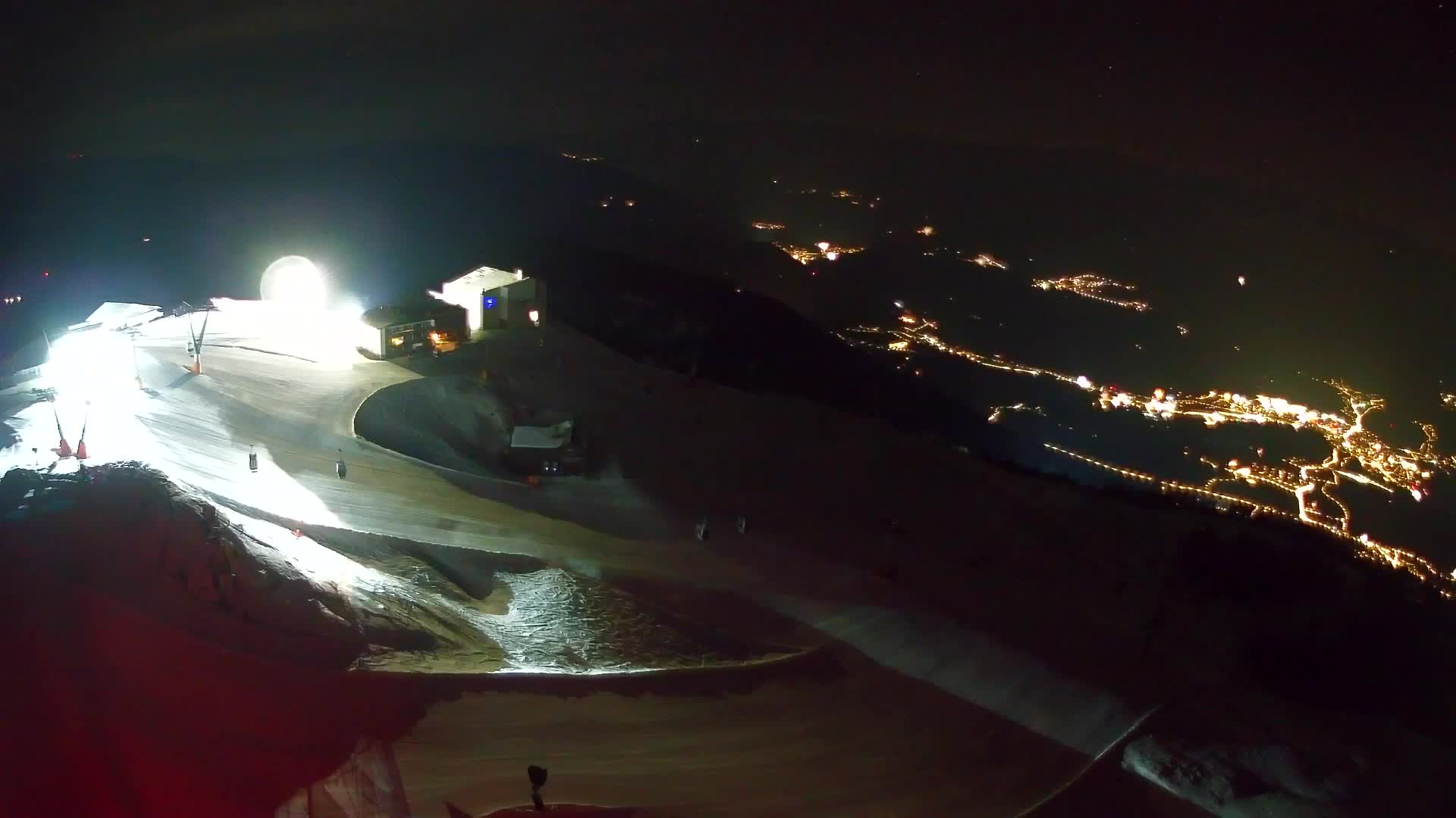 Cima estación de esquí Kronplatz | vista hacia Brunico