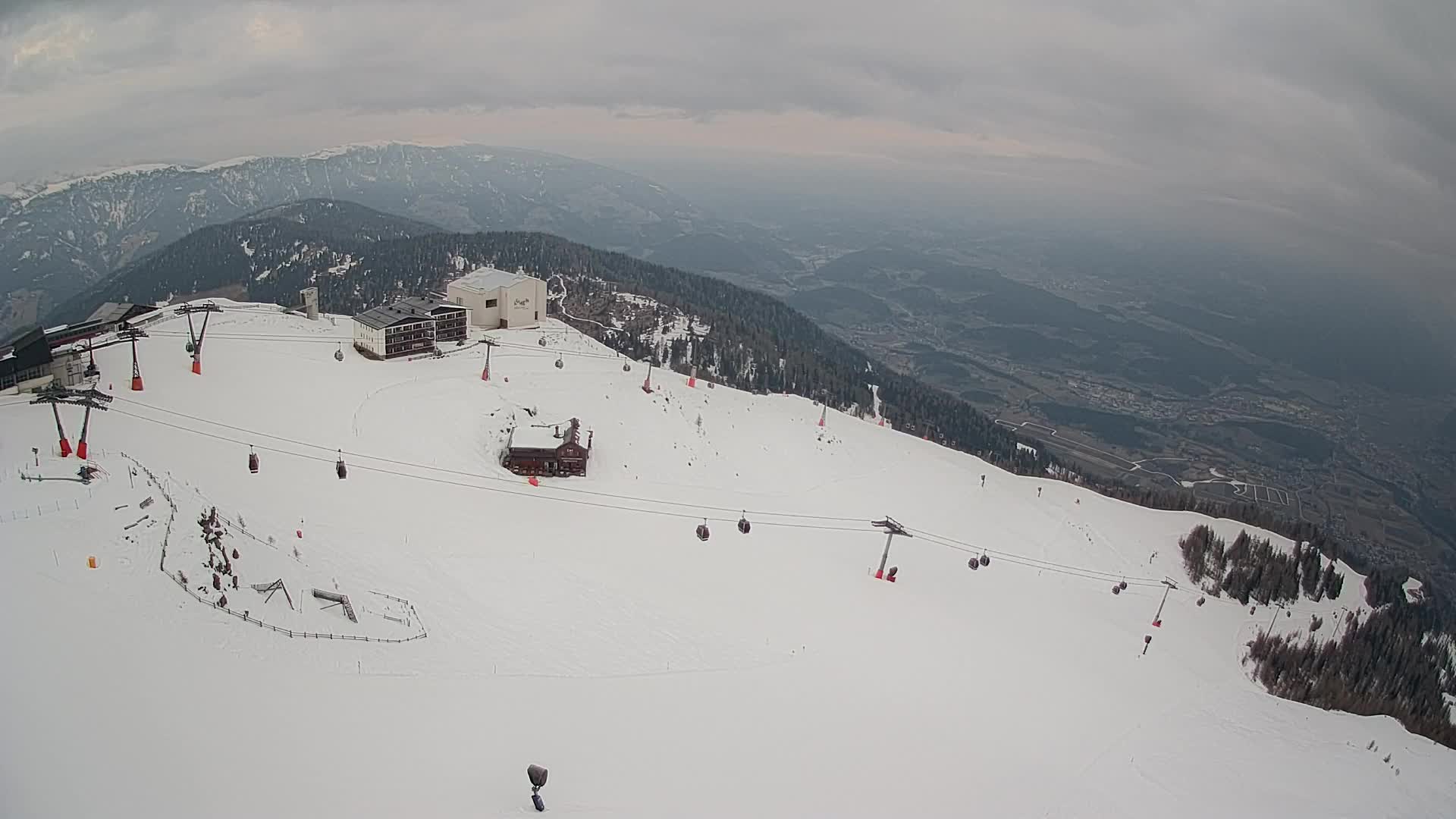 Skigebiet Kronplatz Gipfel | Blick auf Bruneck