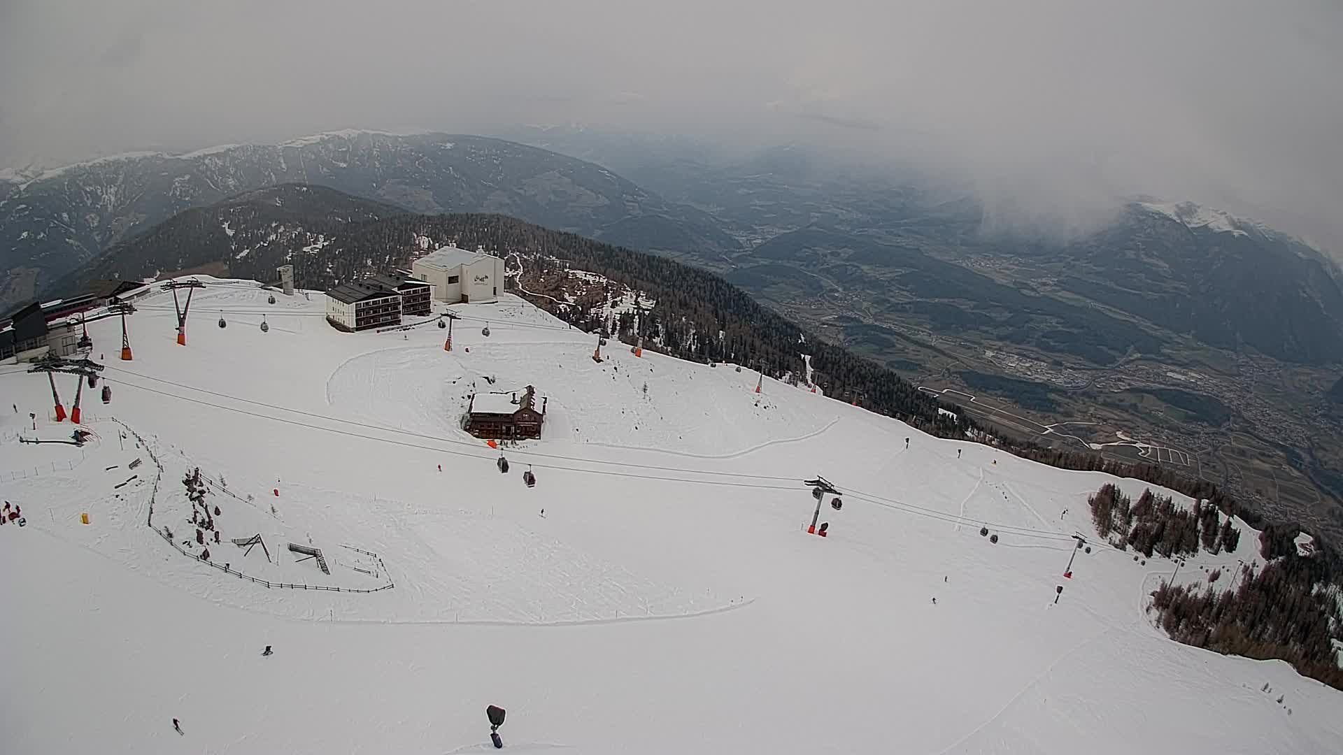 Skigebiet Kronplatz Gipfel | Blick auf Bruneck