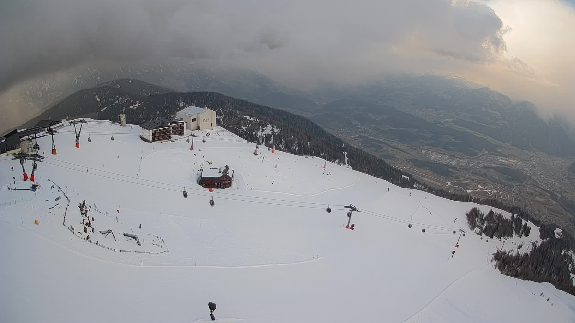 Station de ski Kronplatz sommet | vue sur Brunico