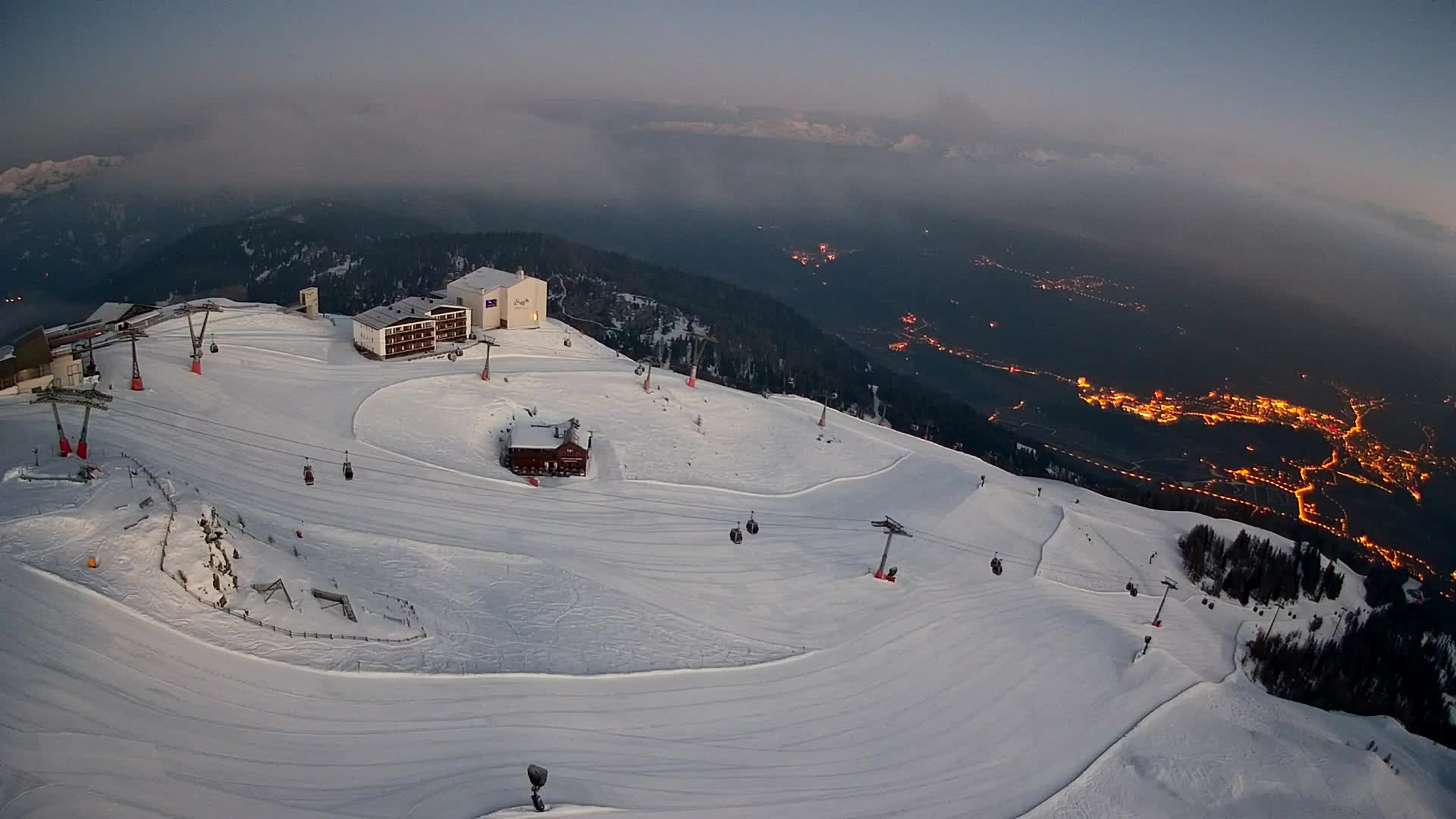 Station de ski Kronplatz sommet | vue sur Brunico