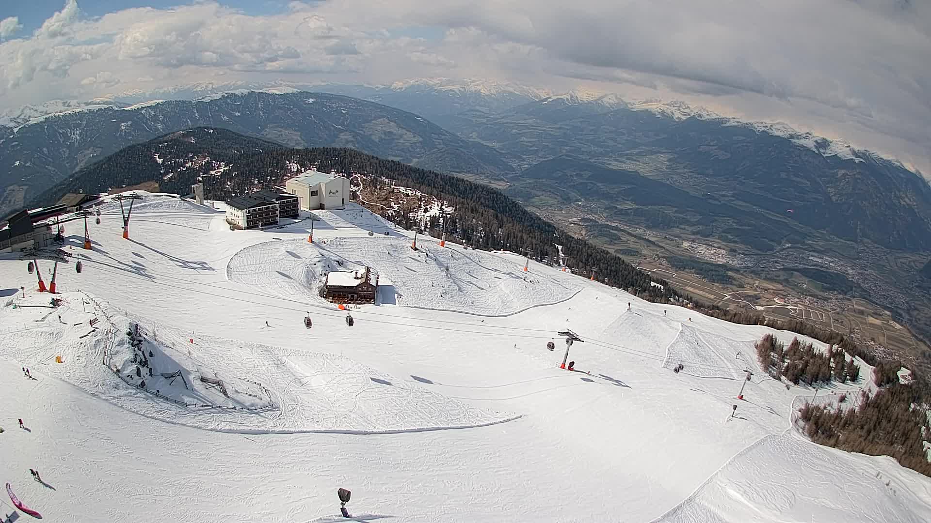 Station de ski Kronplatz sommet | vue sur Brunico
