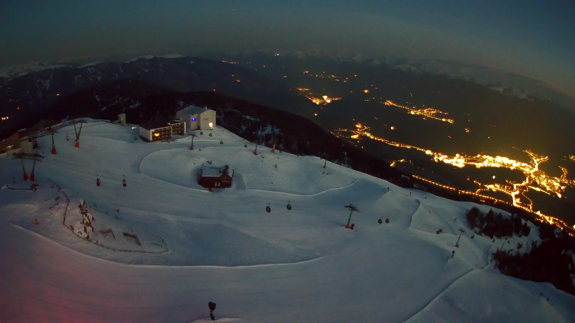 Skigebiet Kronplatz Gipfel | Blick auf Bruneck