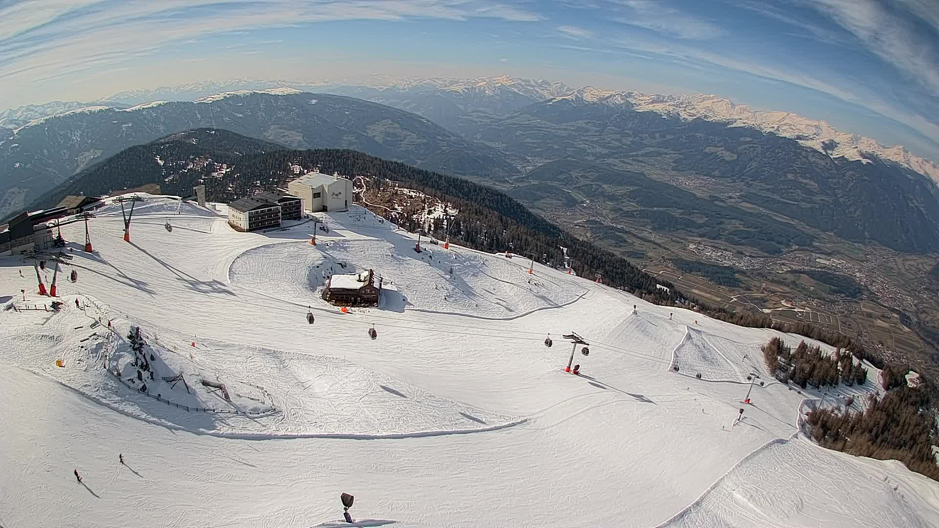Stazione sciistica di Plan de Corones | vista su Brunico