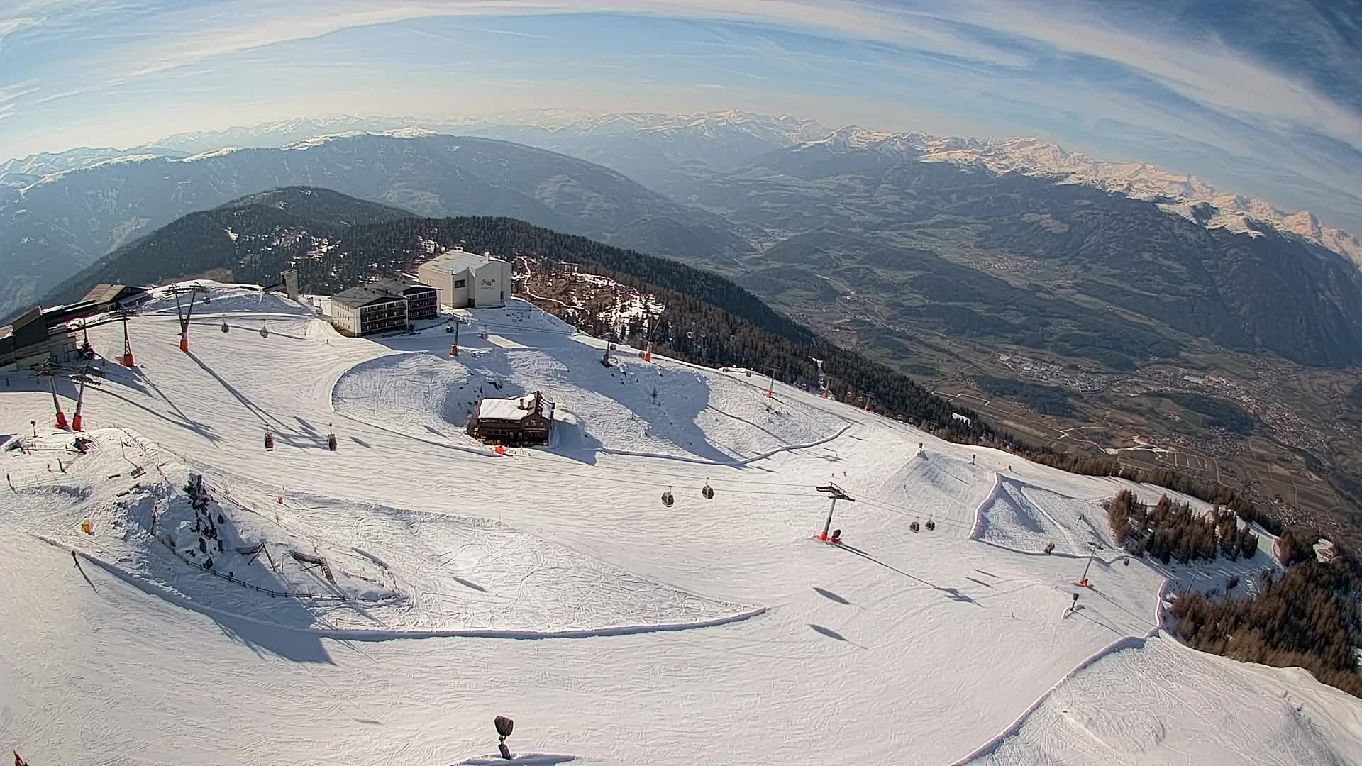 Skigebiet Kronplatz Gipfel | Blick auf Bruneck