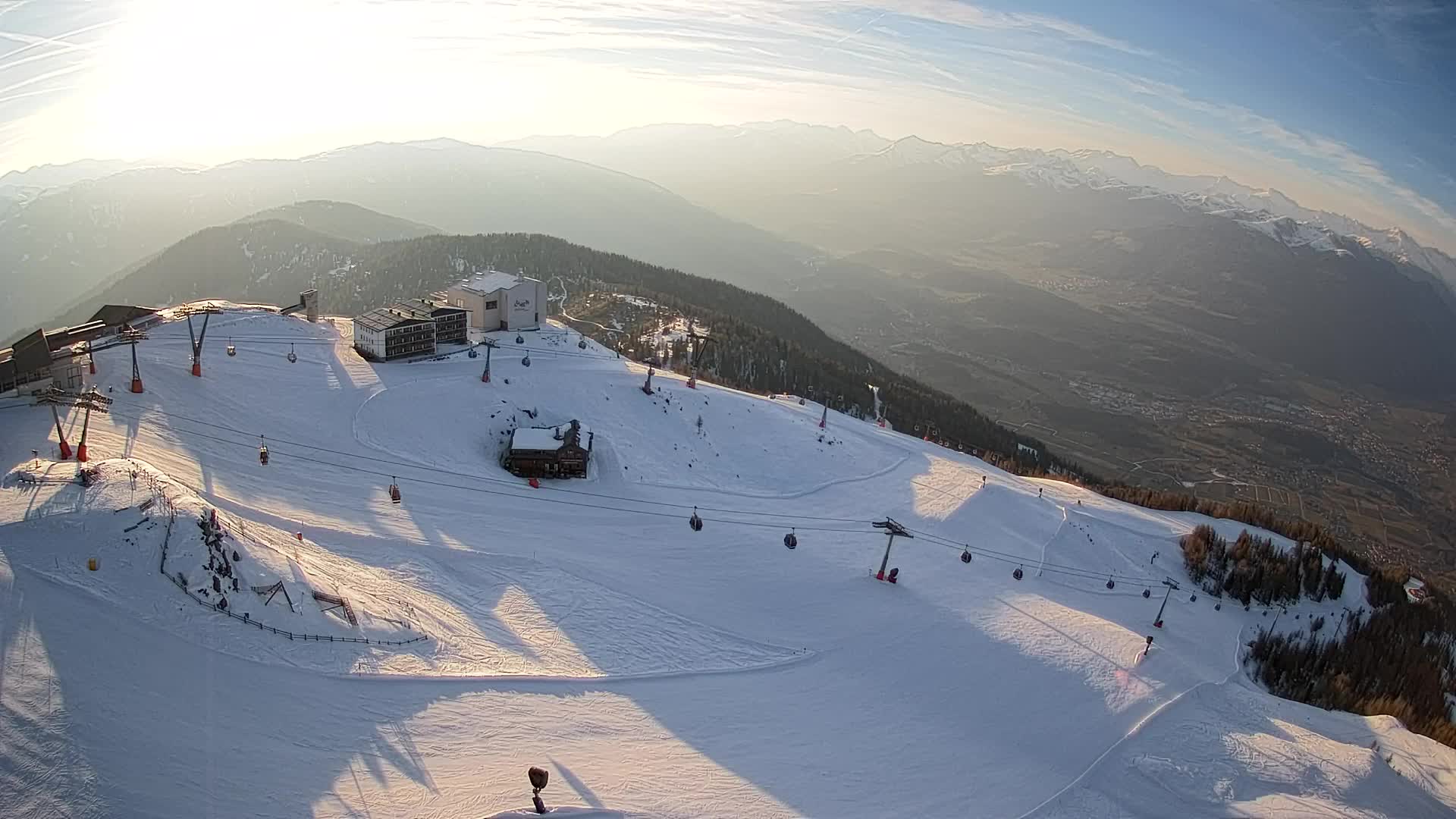 Skigebiet Kronplatz Gipfel | Blick auf Bruneck