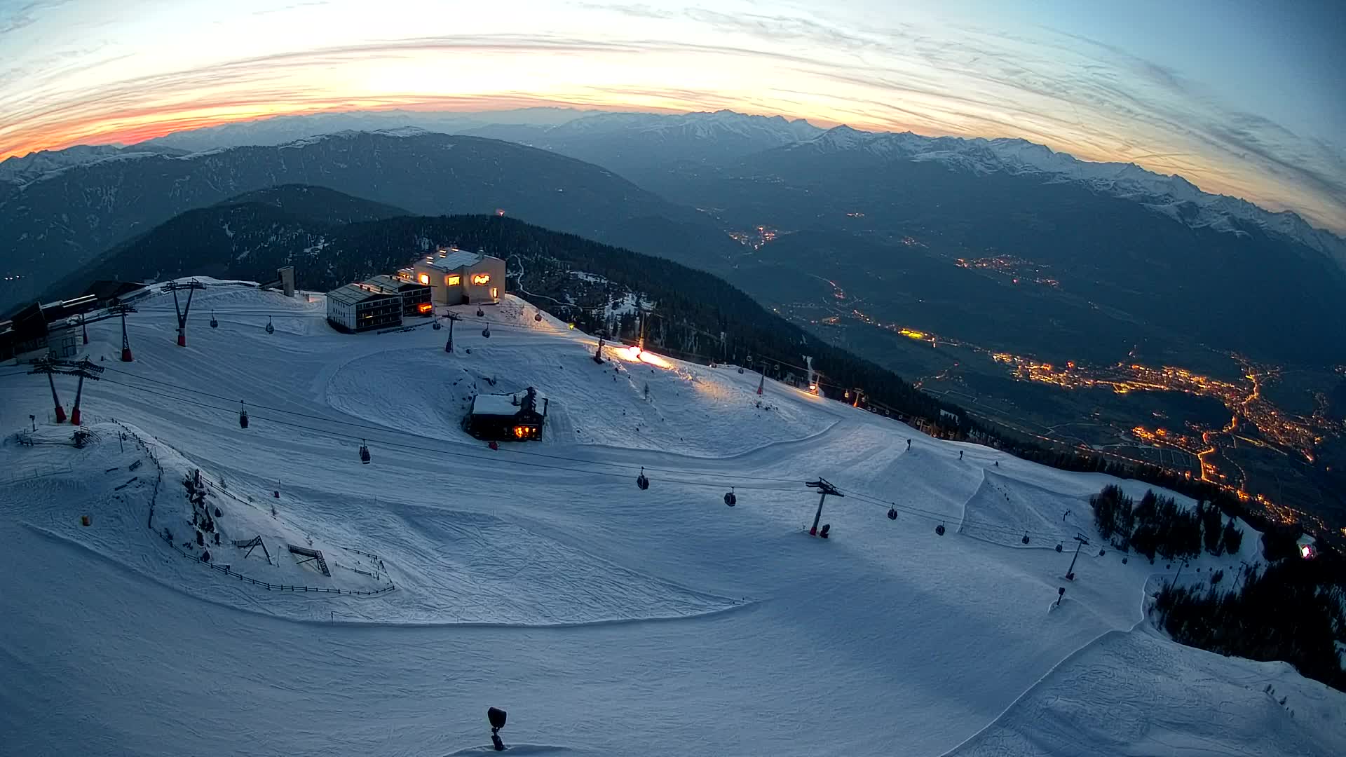 Station de ski Kronplatz sommet | vue sur Brunico