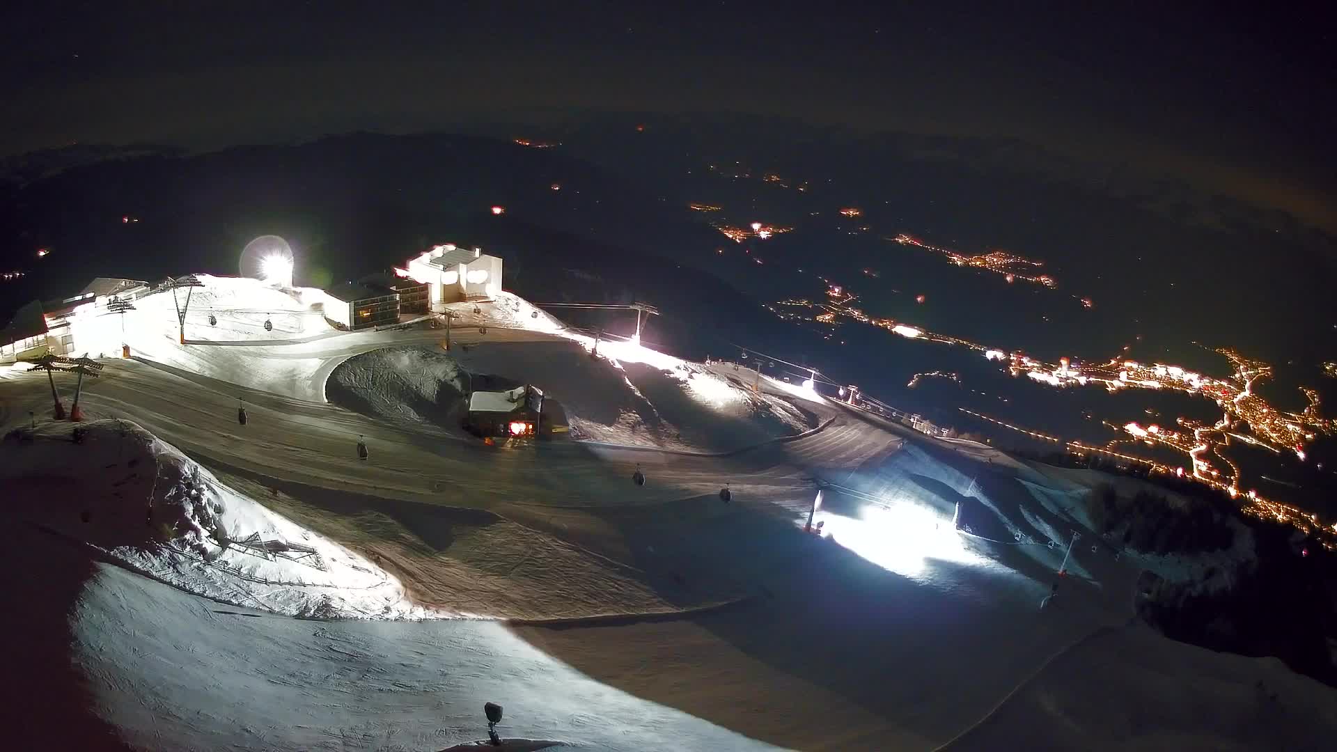 Cima estación de esquí Kronplatz | vista hacia Brunico