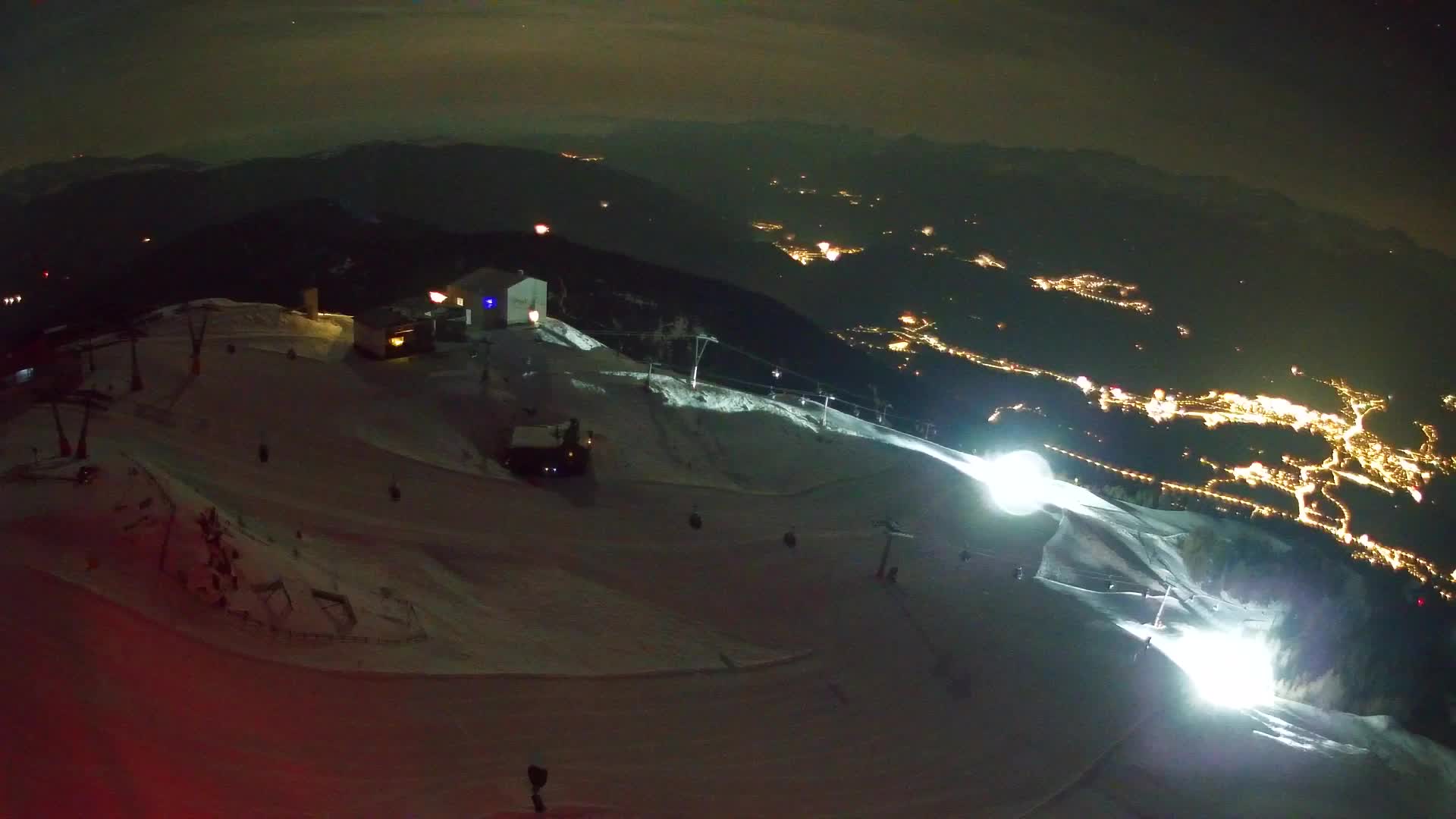 Cima estación de esquí Kronplatz | vista hacia Brunico