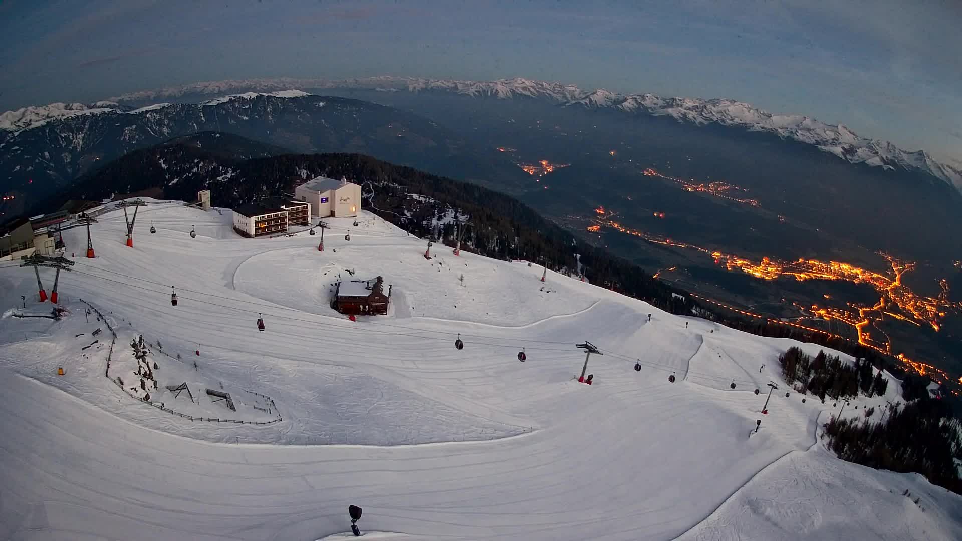 Skigebiet Kronplatz Gipfel | Blick auf Bruneck