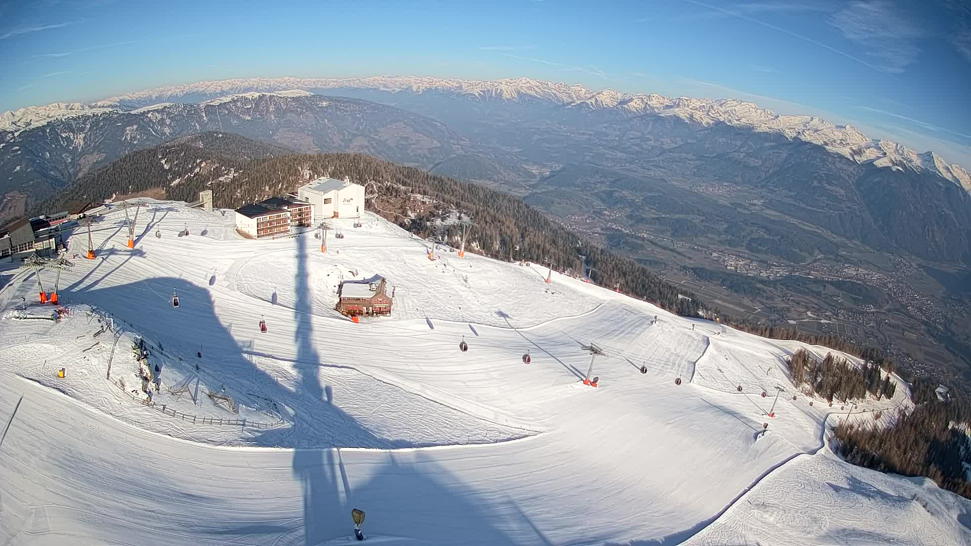 Stazione sciistica di Plan de Corones | vista su Brunico