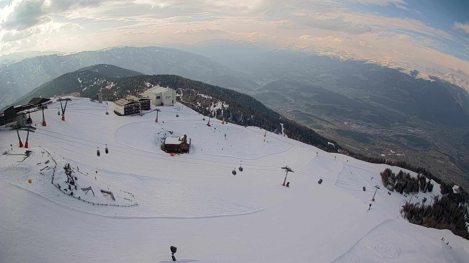 Stazione sciistica di Plan de Corones | vista su Brunico