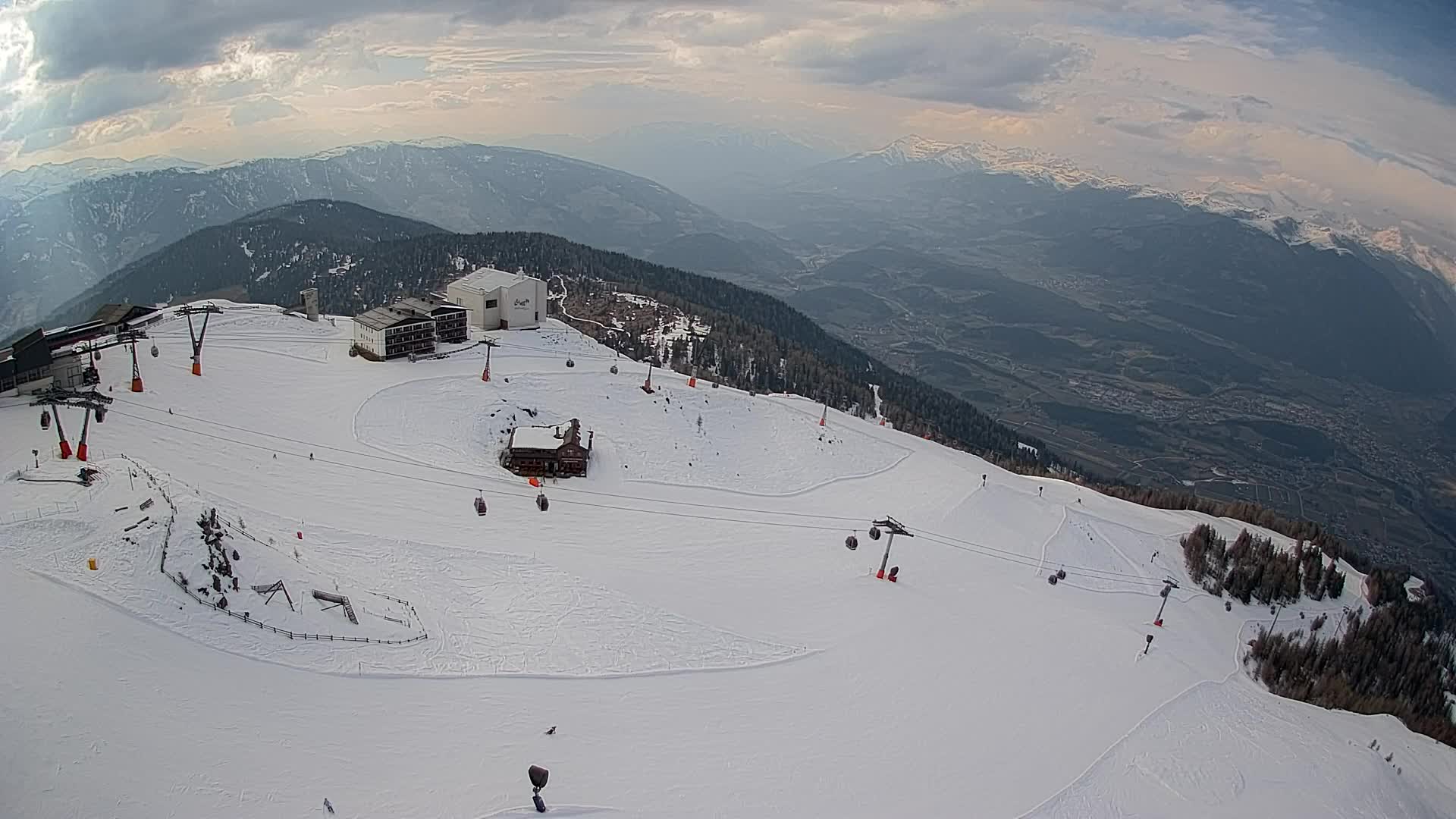 Smučišče Kronplatz – vrh | pogled na Bruneck