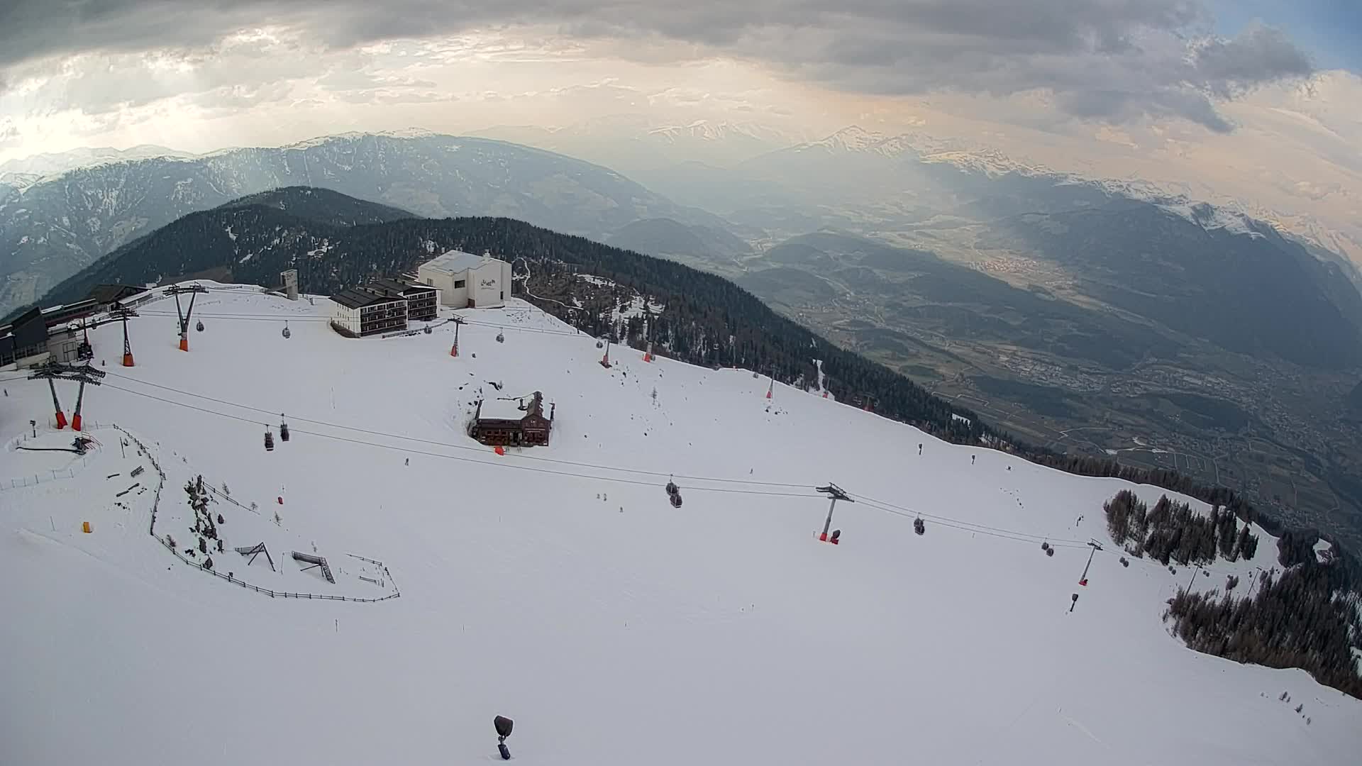 Station de ski Kronplatz sommet | vue sur Brunico