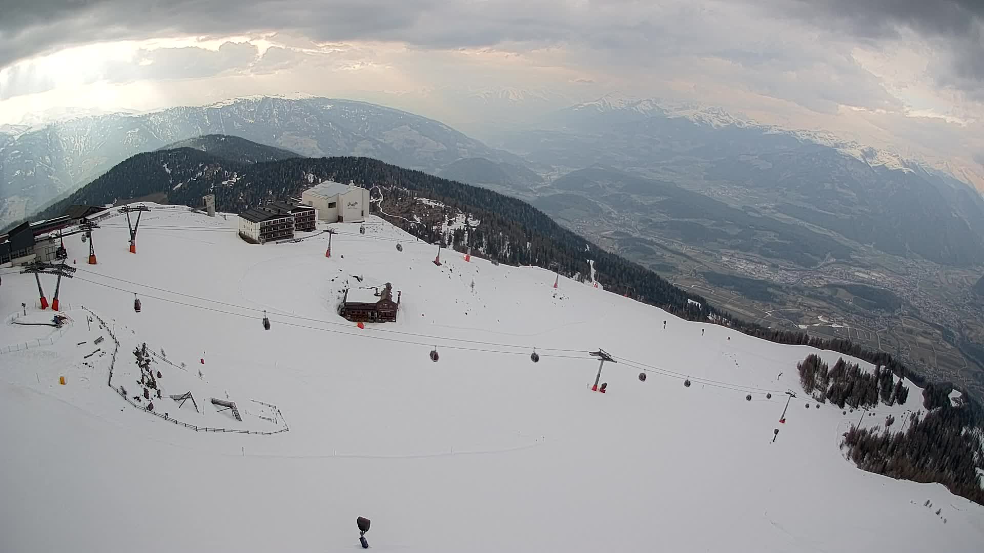 Skigebiet Kronplatz Gipfel | Blick auf Bruneck