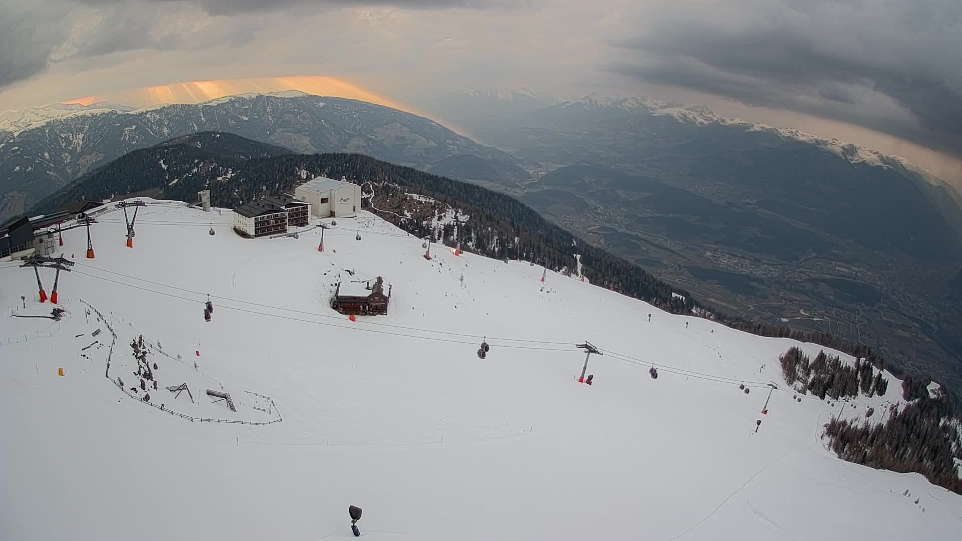 Station de ski Kronplatz sommet | vue sur Brunico