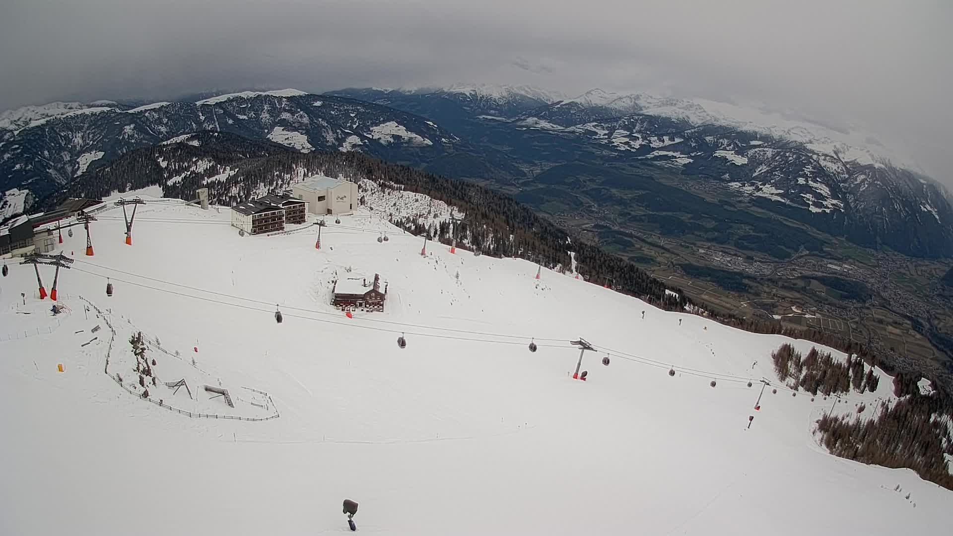Skigebiet Kronplatz Gipfel | Blick auf Bruneck