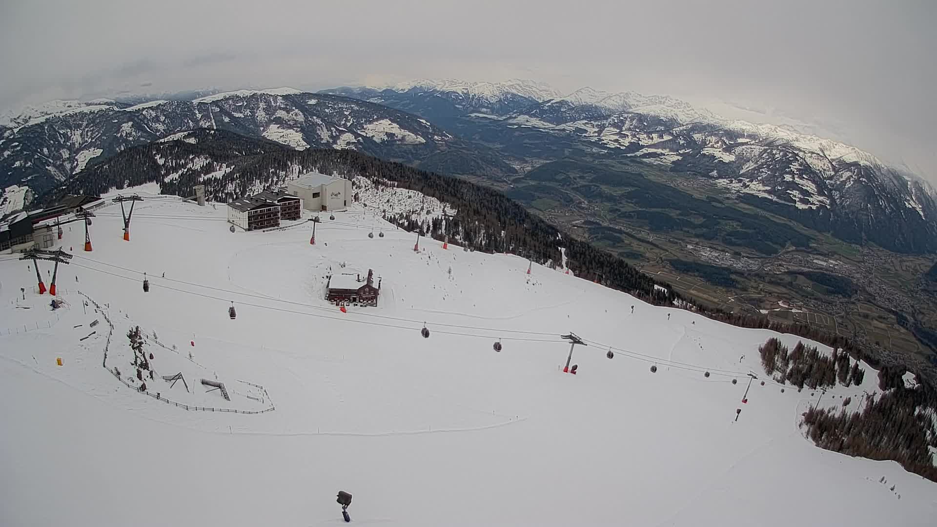 Station de ski Kronplatz sommet | vue sur Brunico