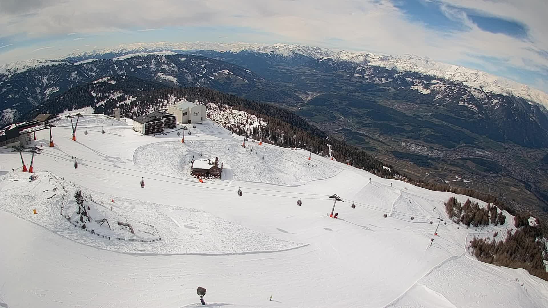 Skigebiet Kronplatz Gipfel | Blick auf Bruneck