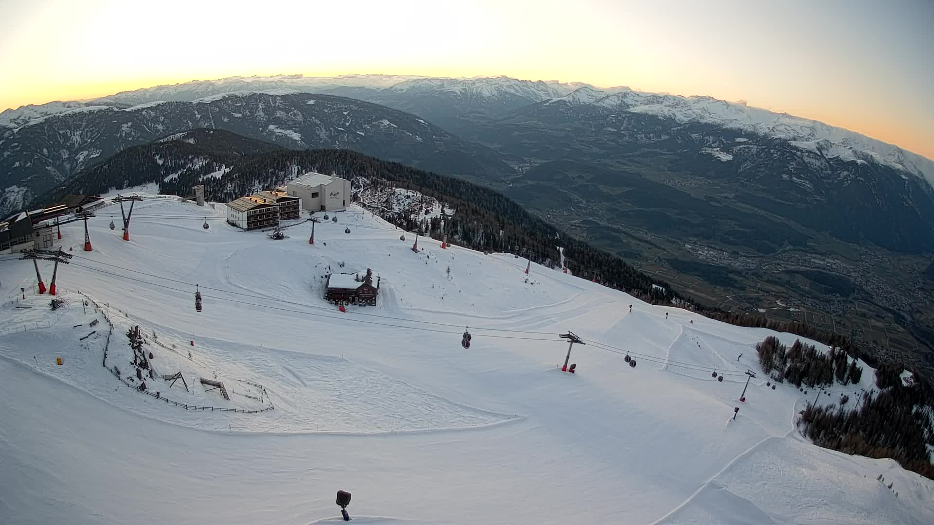 Station de ski Kronplatz sommet | vue sur Brunico