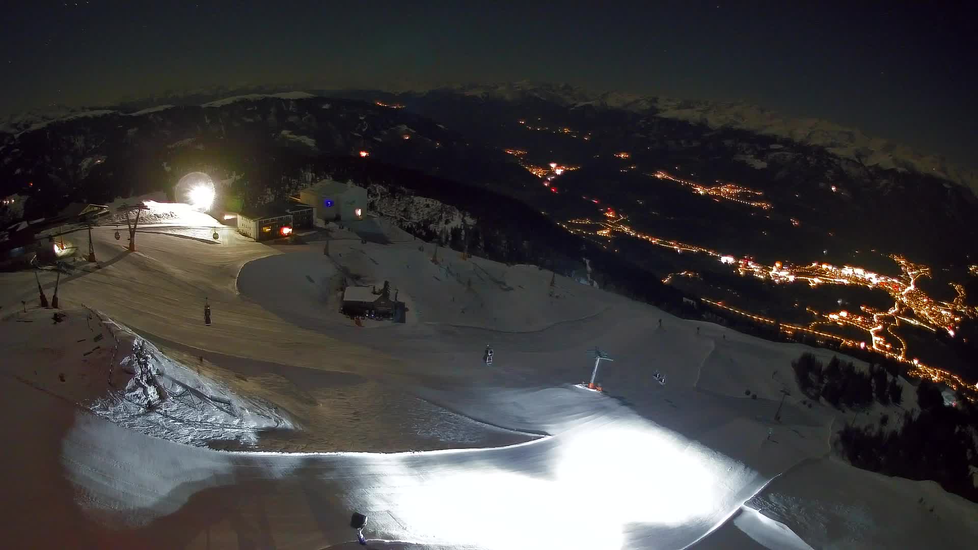 Cima estación de esquí Kronplatz | vista hacia Brunico