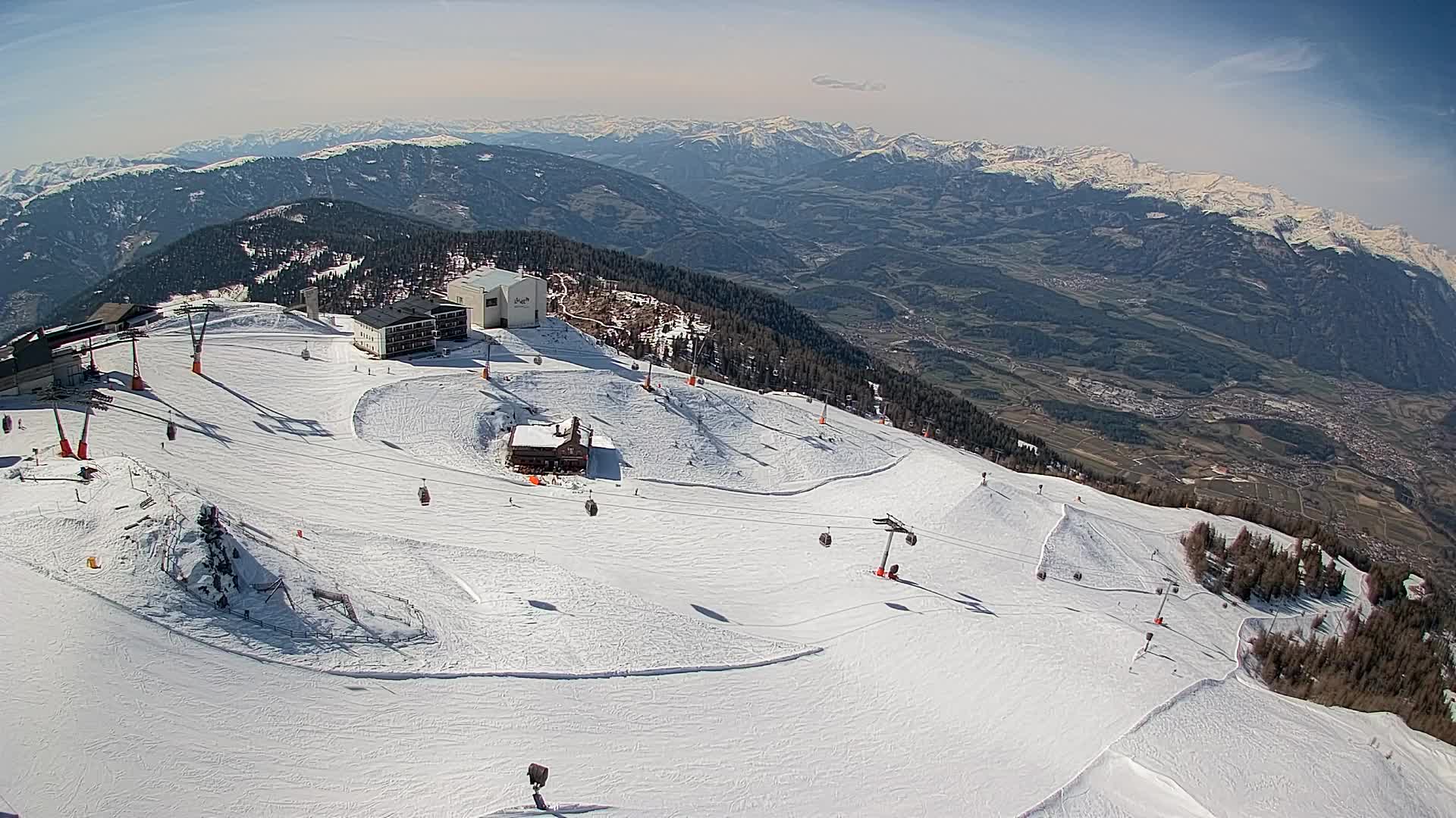 Stazione sciistica di Plan de Corones | vista su Brunico