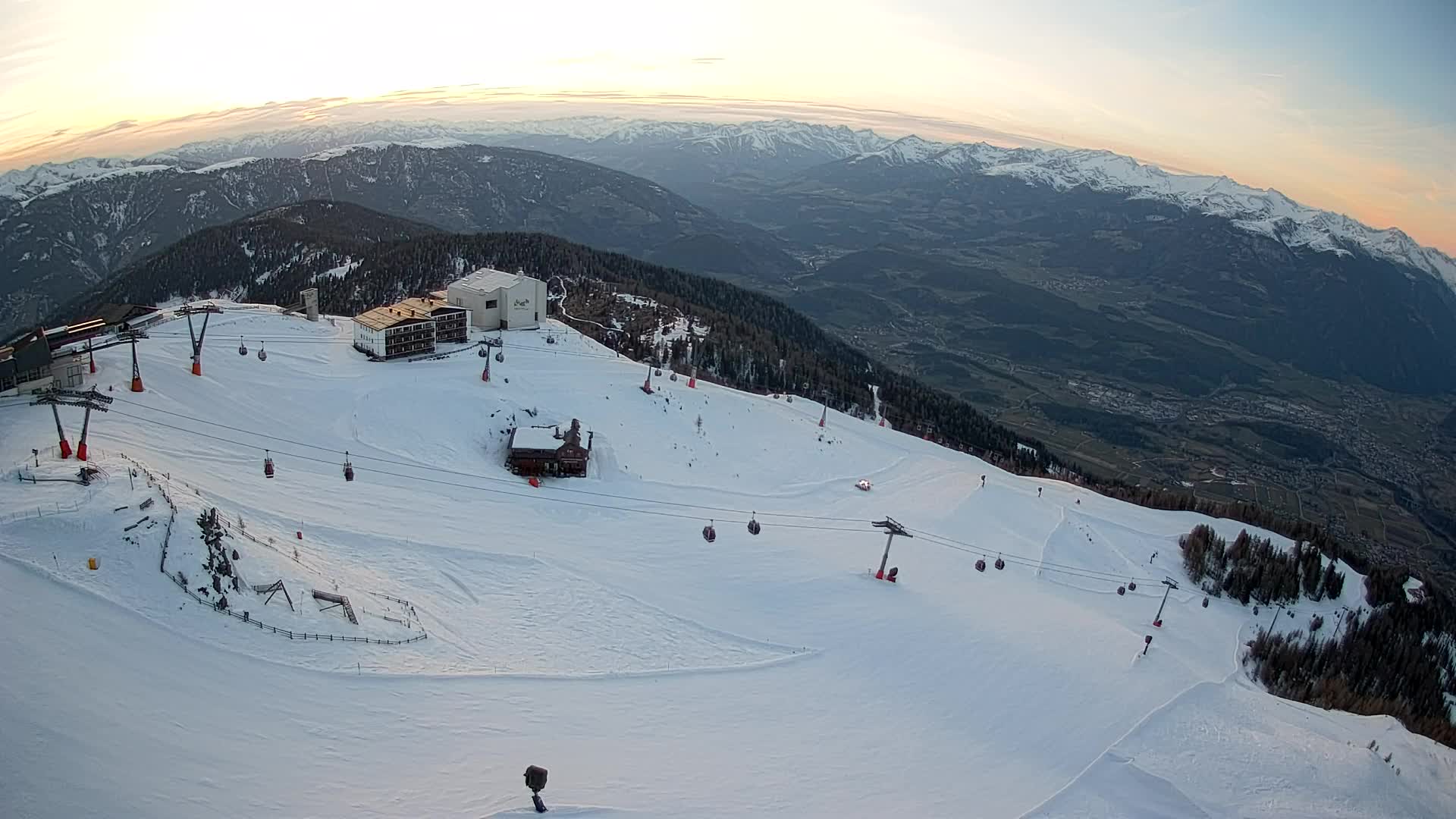 Station de ski Kronplatz sommet | vue sur Brunico