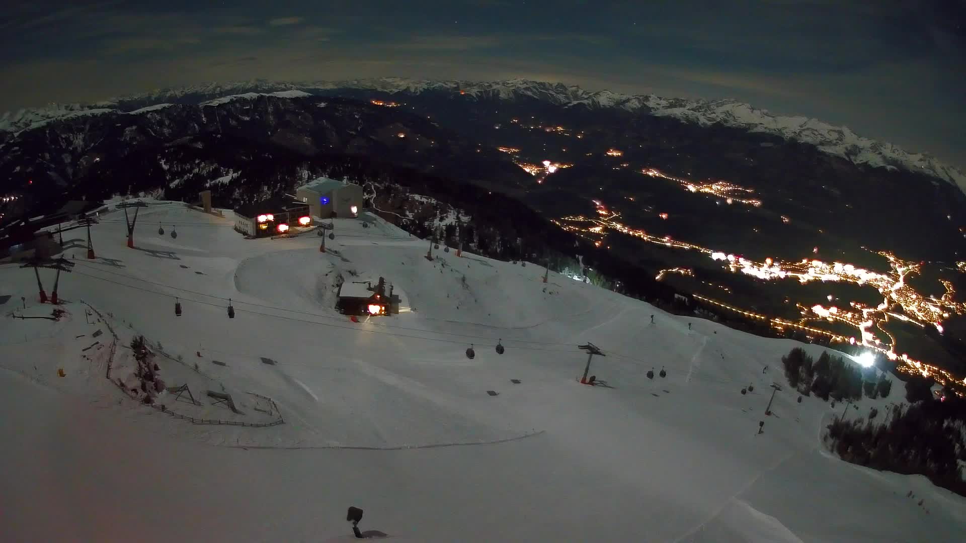 Stazione sciistica di Plan de Corones | vista su Brunico