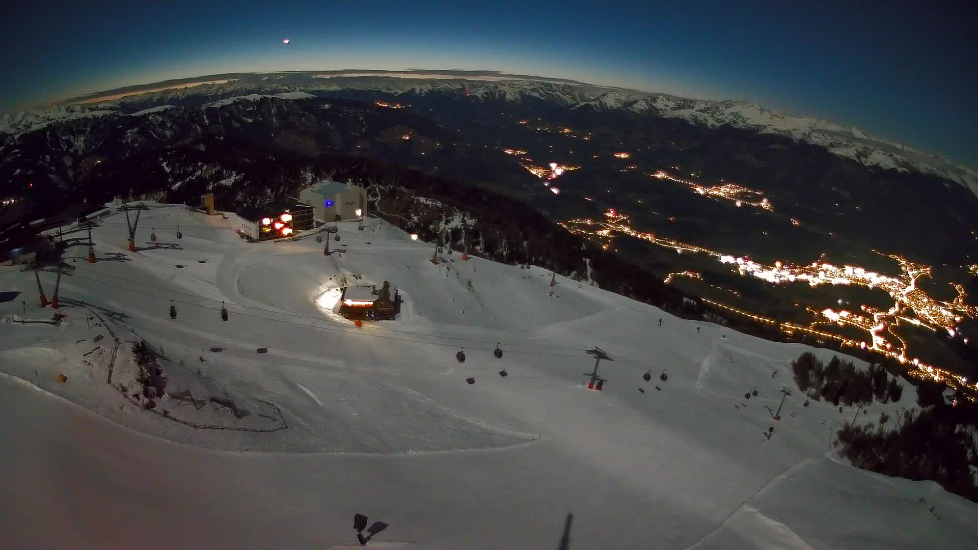 Stazione sciistica di Plan de Corones | vista su Brunico
