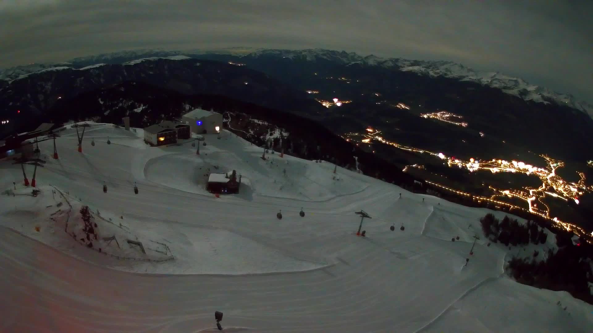 Station de ski Kronplatz sommet | vue sur Brunico