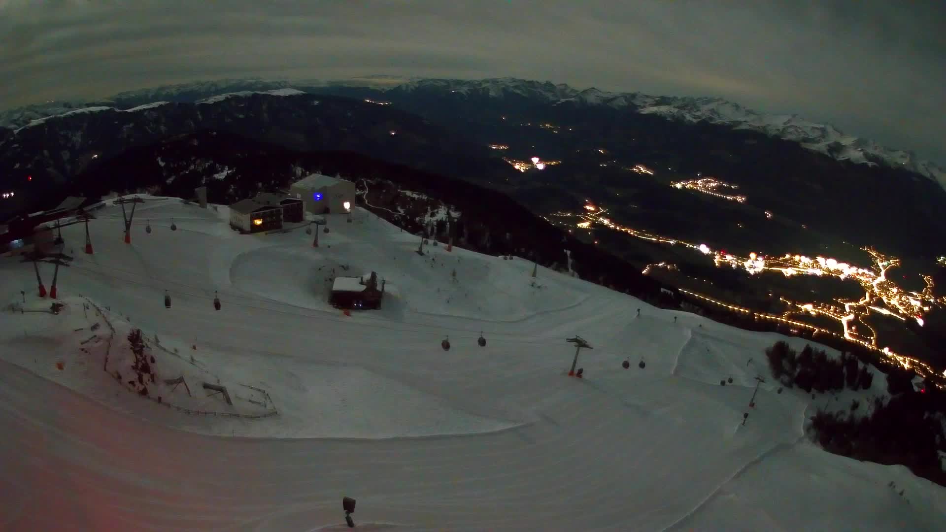Station de ski Kronplatz sommet | vue sur Brunico