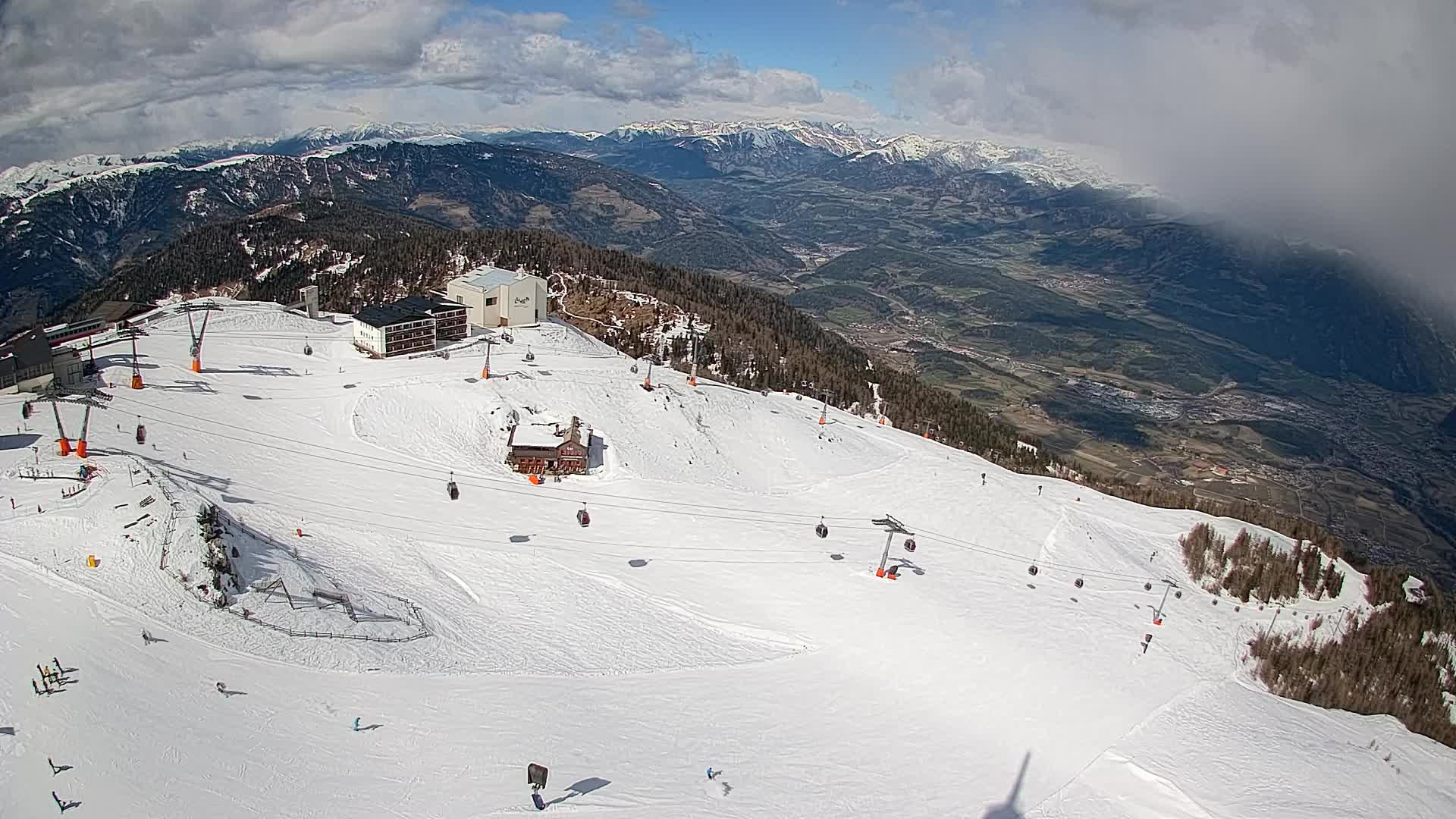 Skigebiet Kronplatz Gipfel | Blick auf Bruneck